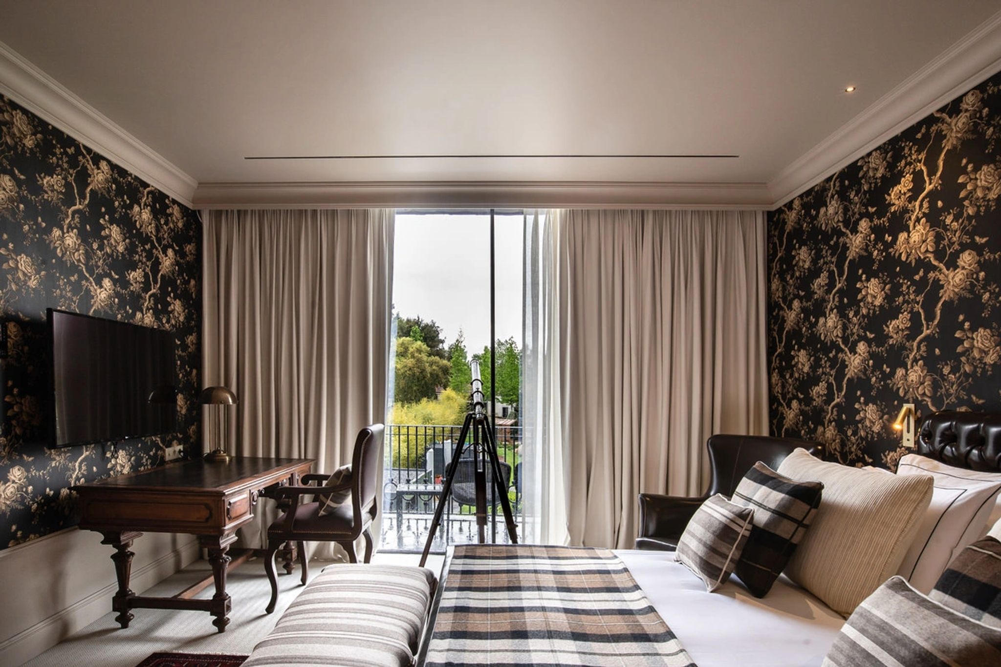 Deluxe River View cama de casal - vista rio - decoracao de luxo