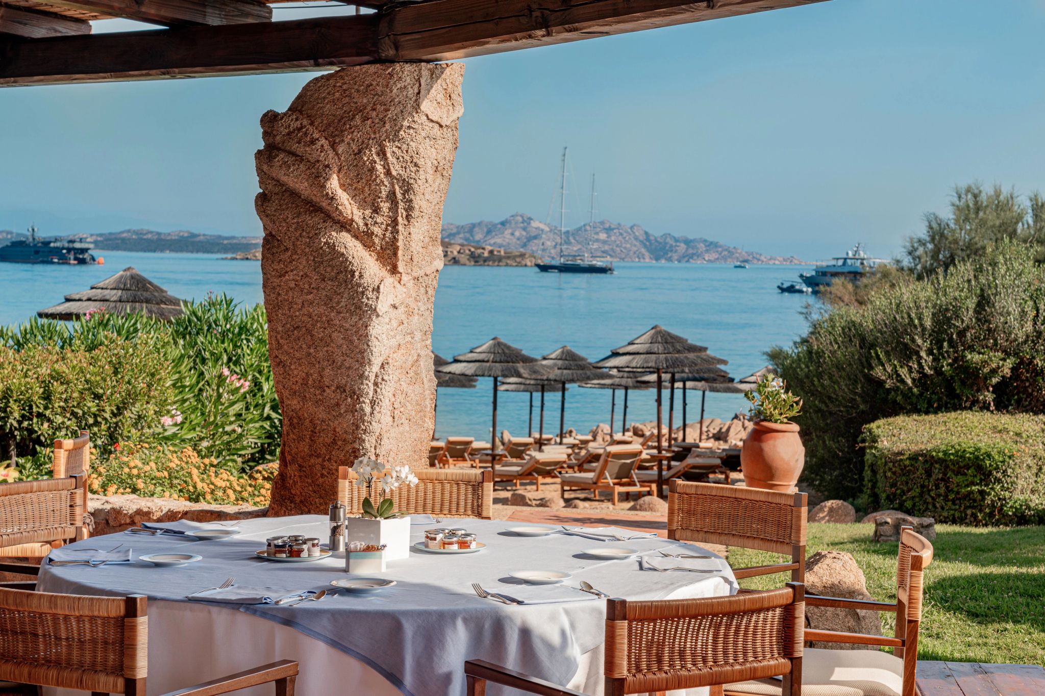 Restaurante The Grill restaurante vista mar - culinaria mediterranea - terraço gourmet