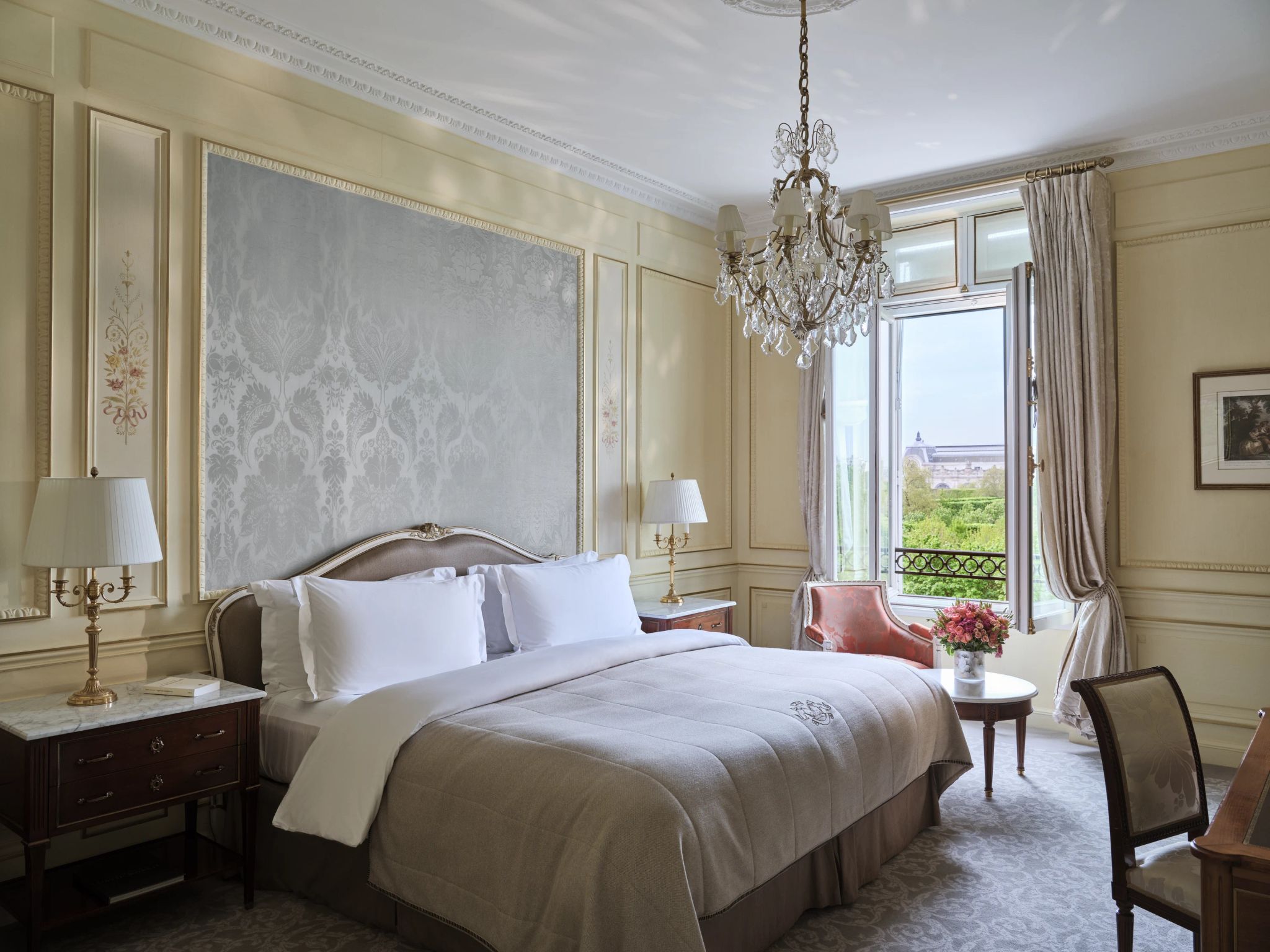 cama king-size - suite em paris