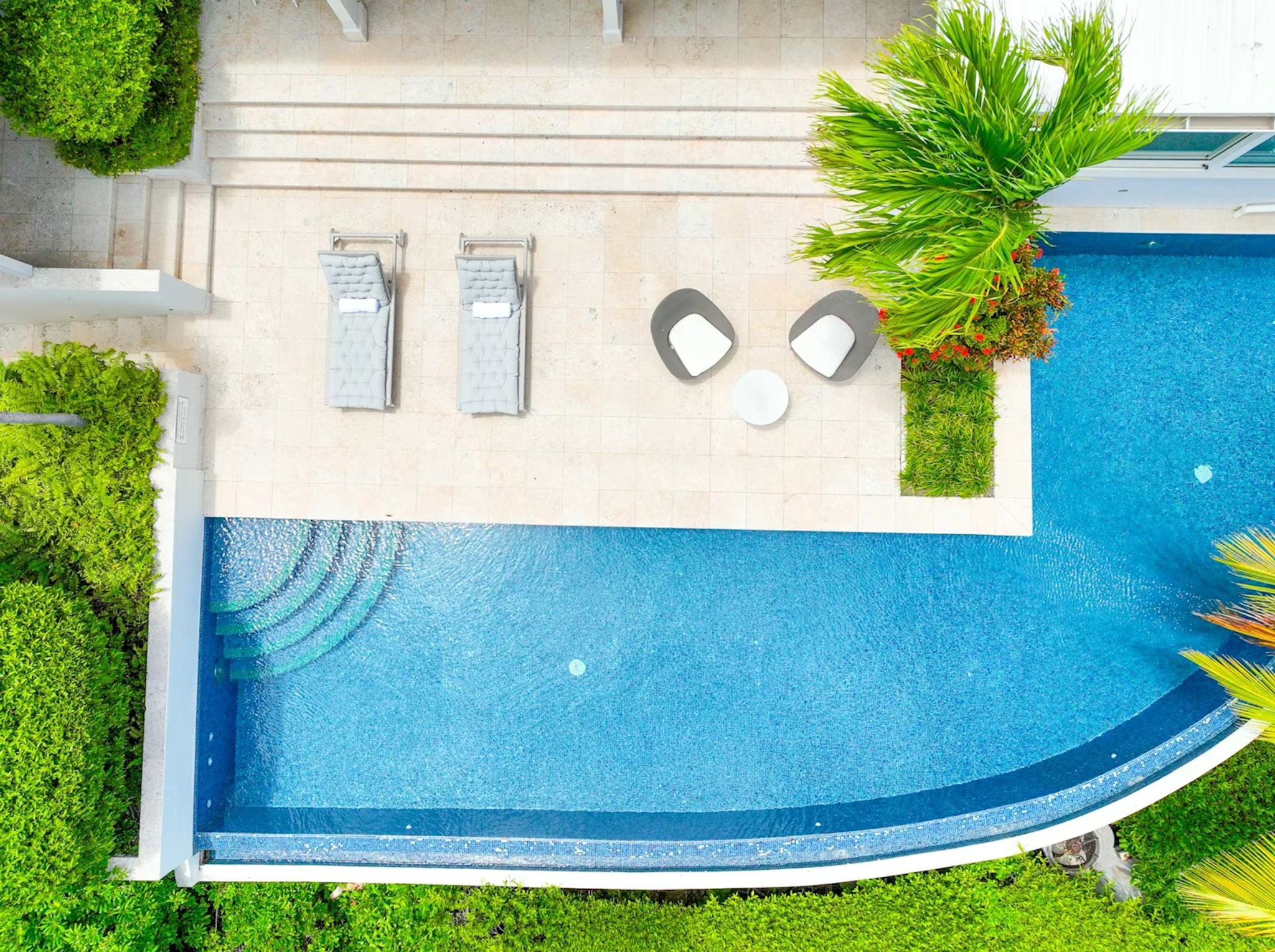 vista aerea piscina - jardim tropical - area de lazer