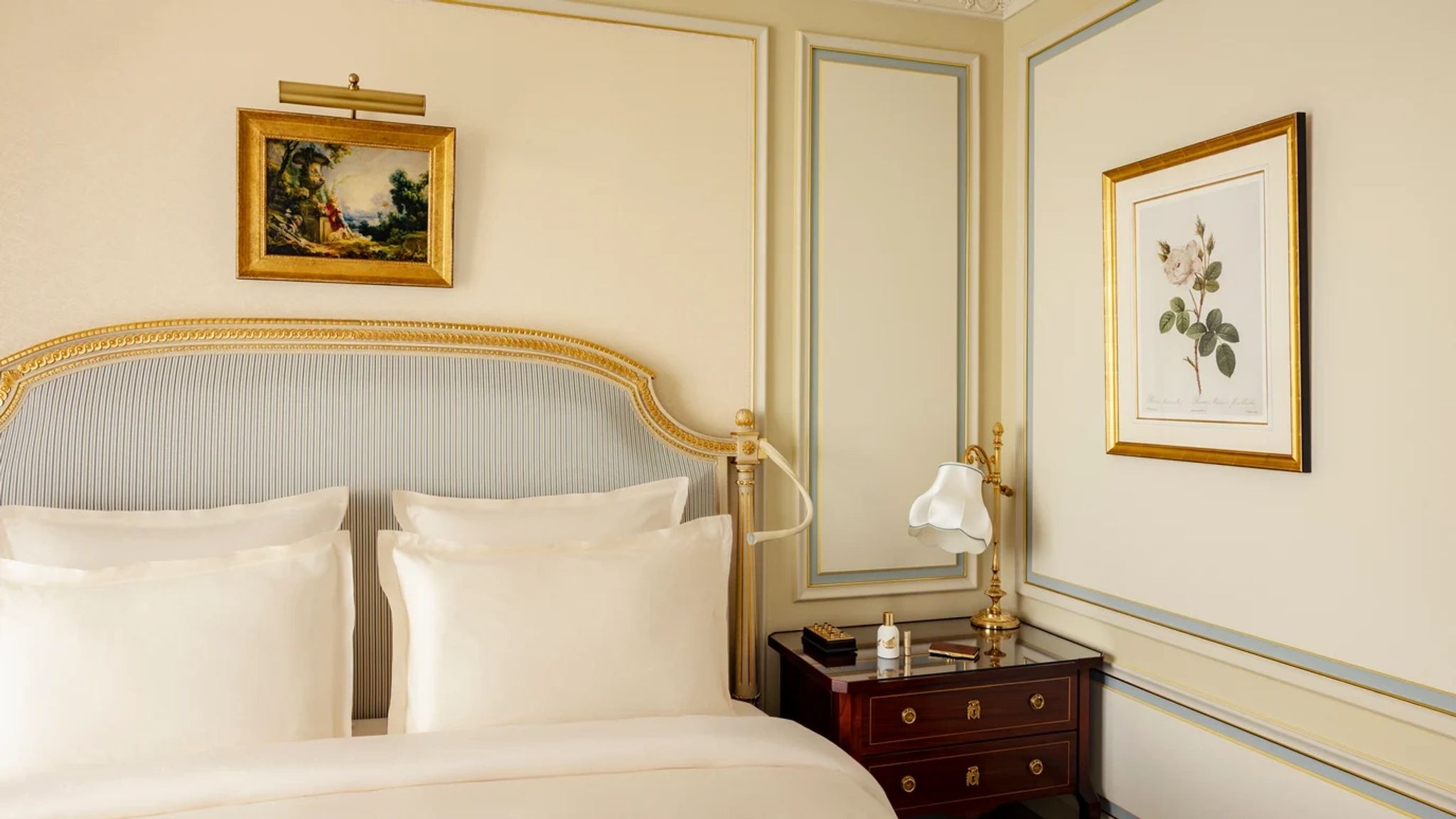 Deluxe Junior Suite estilo belle epoque quarto - cama luxo - ritz paris suites