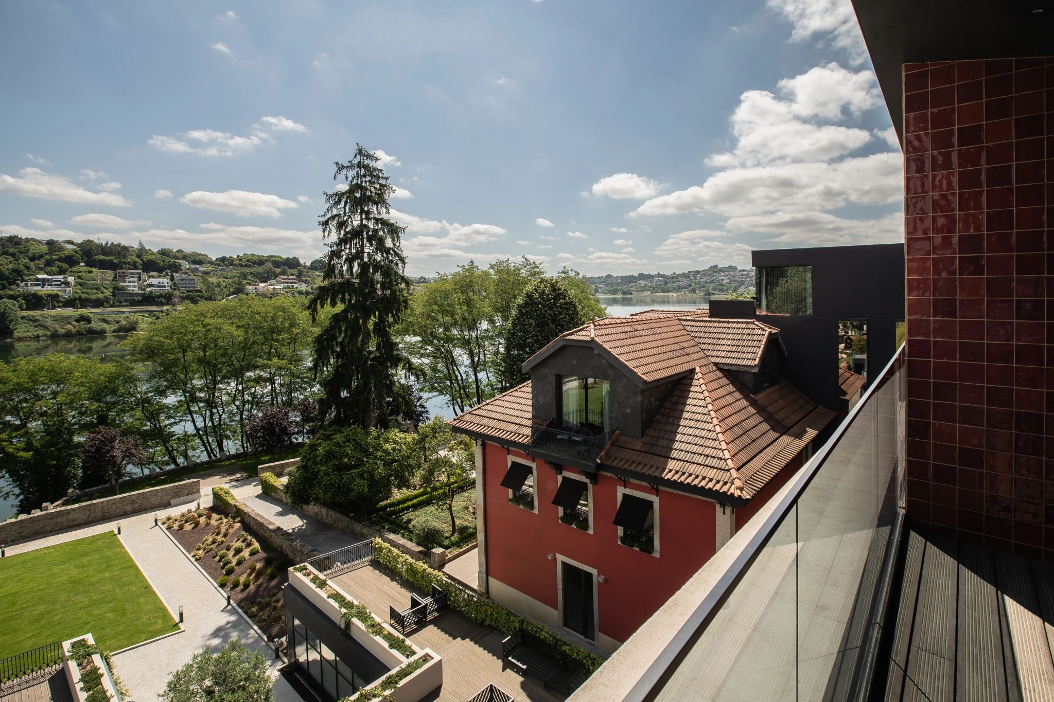 Deluxe River View varanda - quarto do hotel - vista rio