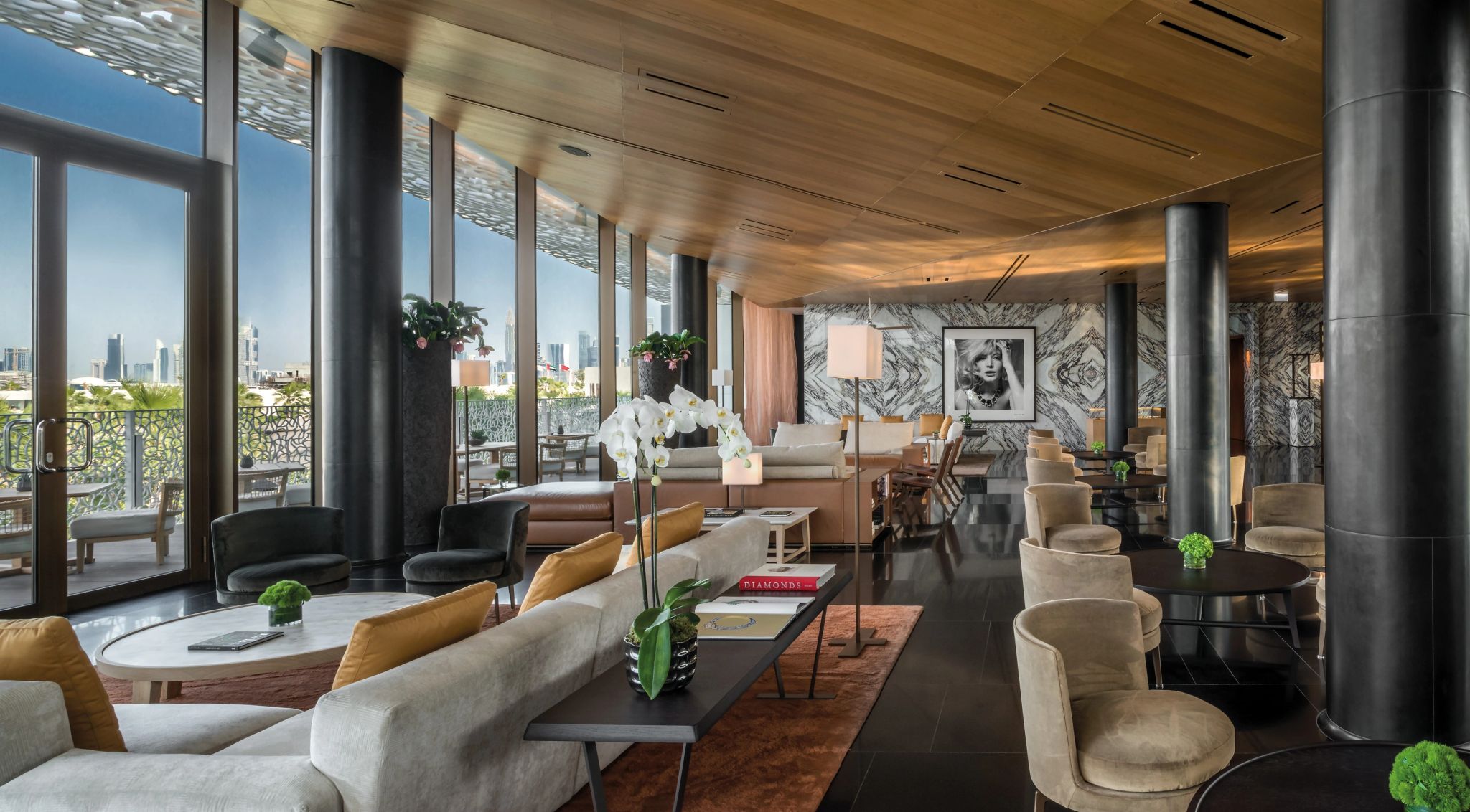 Lobby sala de recepcao elegante - design contemporaneo - hotel bulgari dubai