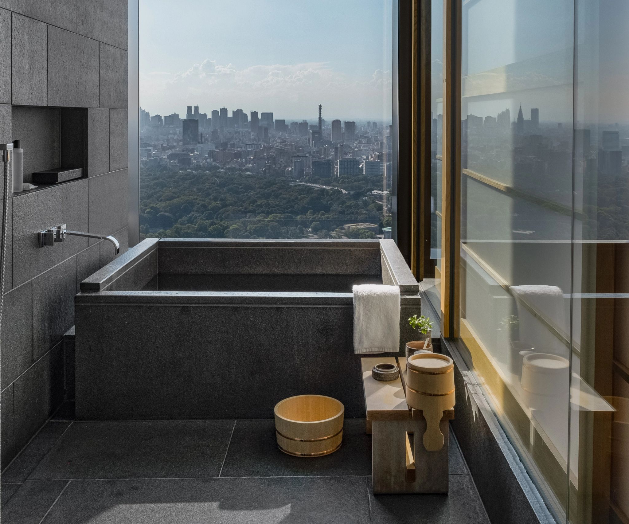 banho de banheira - suite com banheira - banheira de imersao - banheira para casais