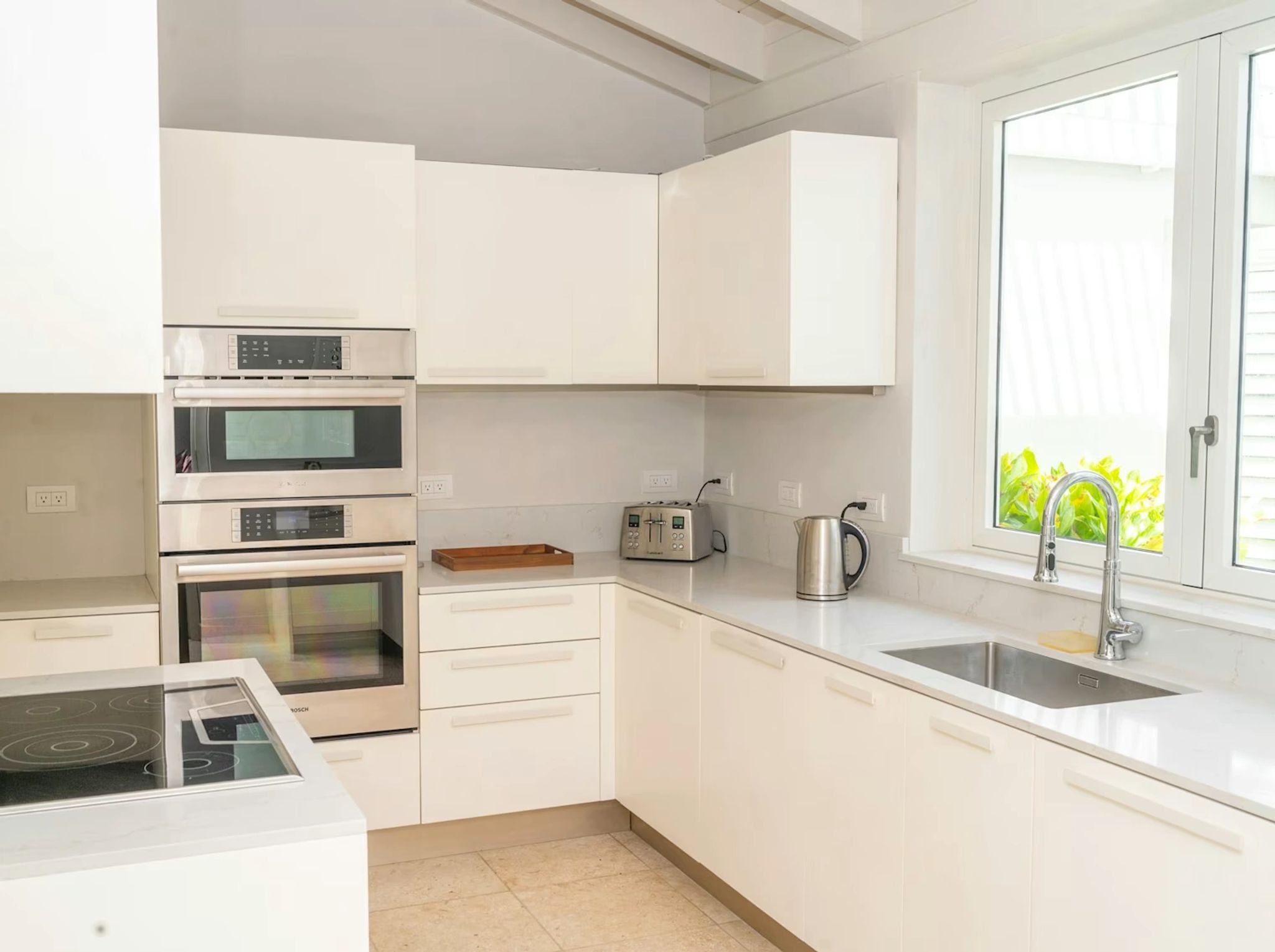 Sea Breeze cozinha equipada - balcao de cozinha - design clean moderno