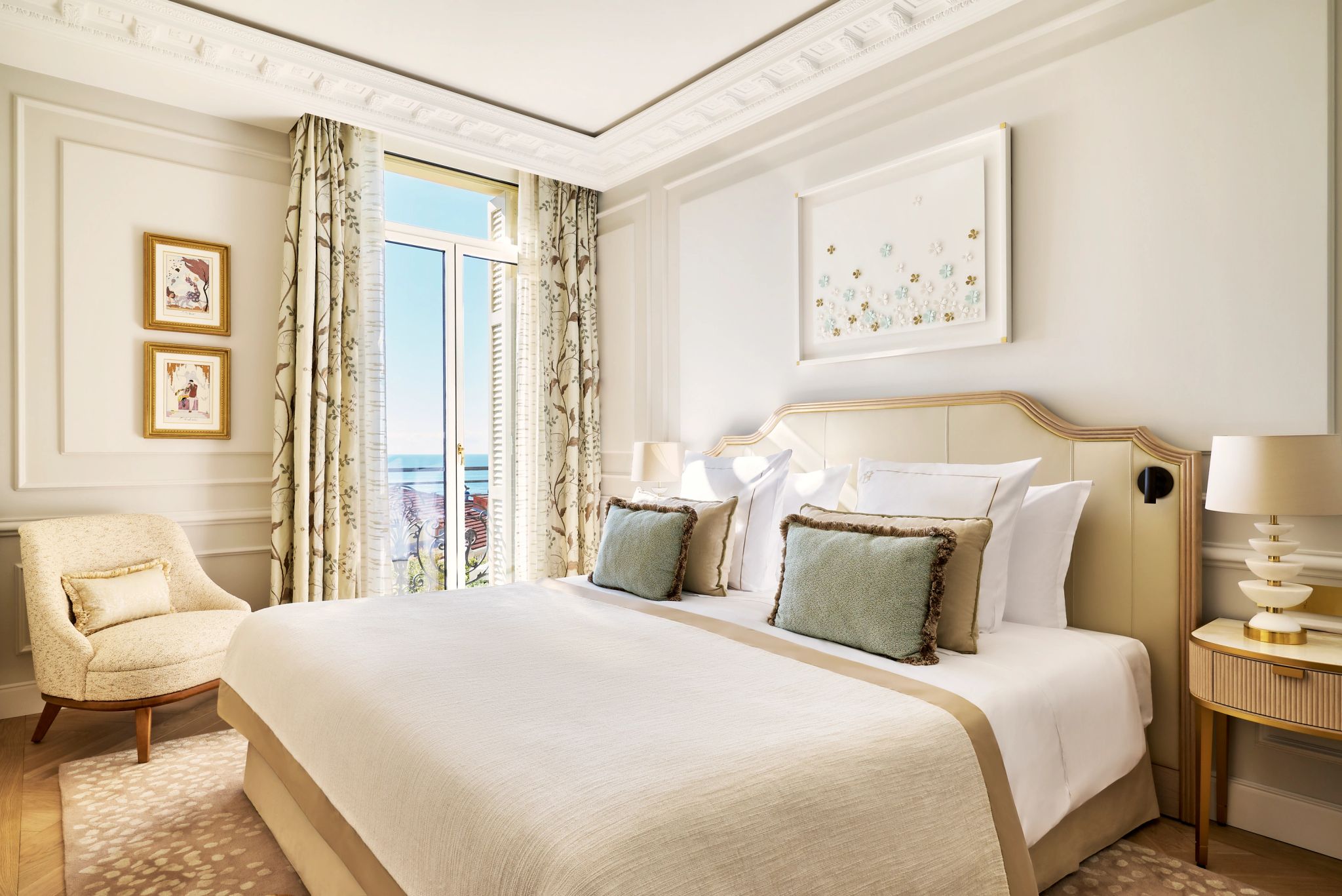 Exclusive Prestige Sea View quarto vista mar - vista porto iates - design elegante classico