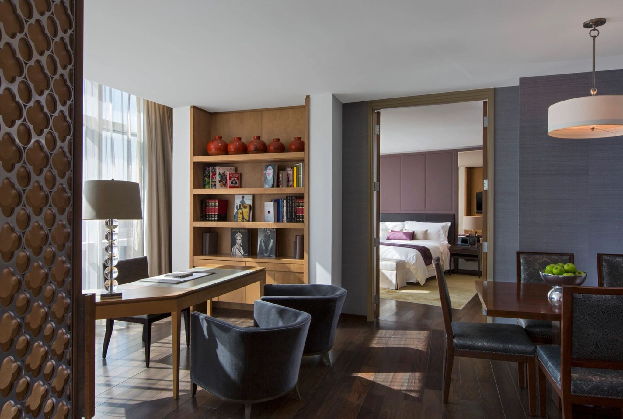 suite com mesa de jantar – mesa de trabalho – design de luxo