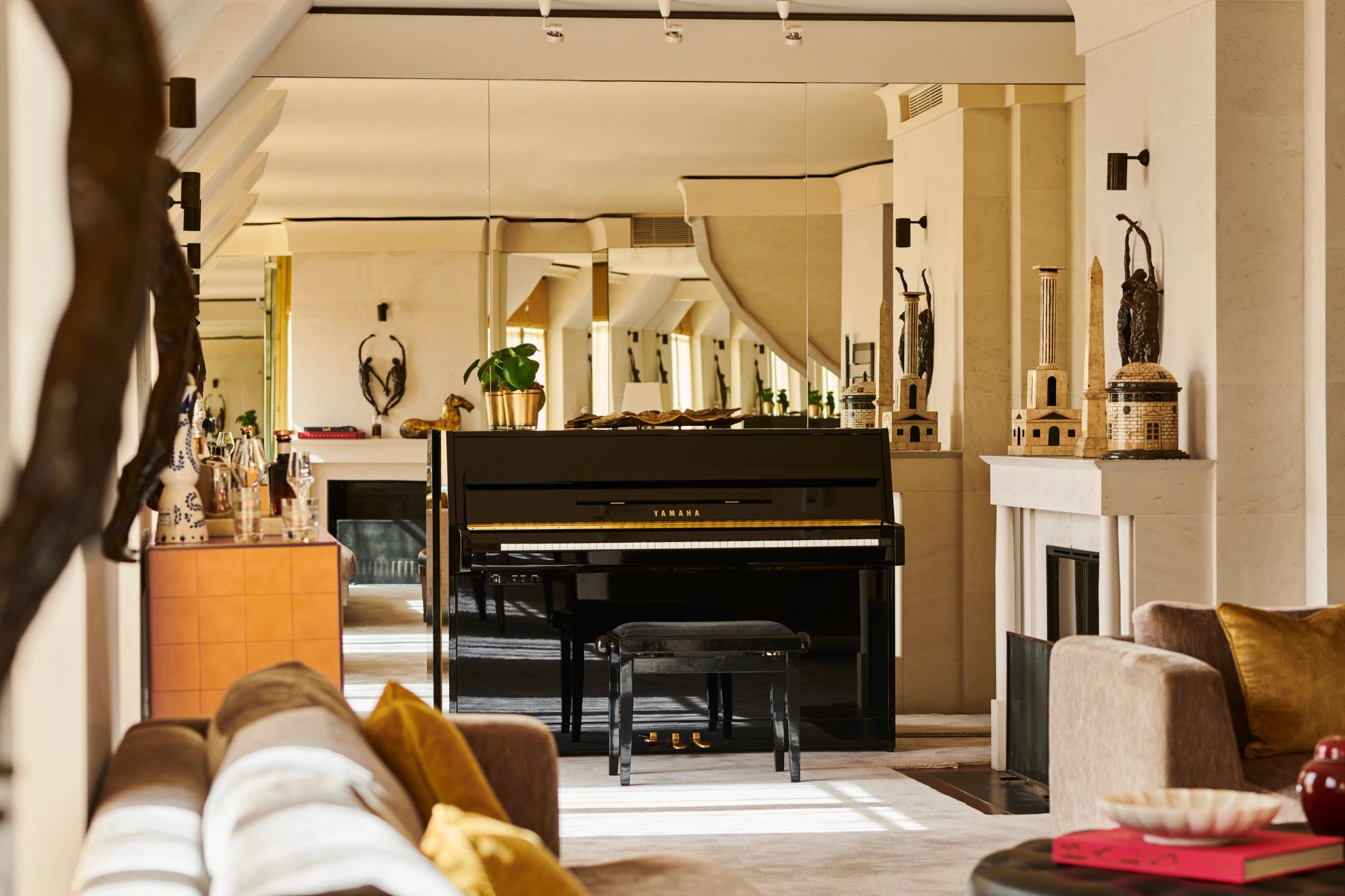 Presidential Suite  piano de causa - sala de estar - musica ao vivo