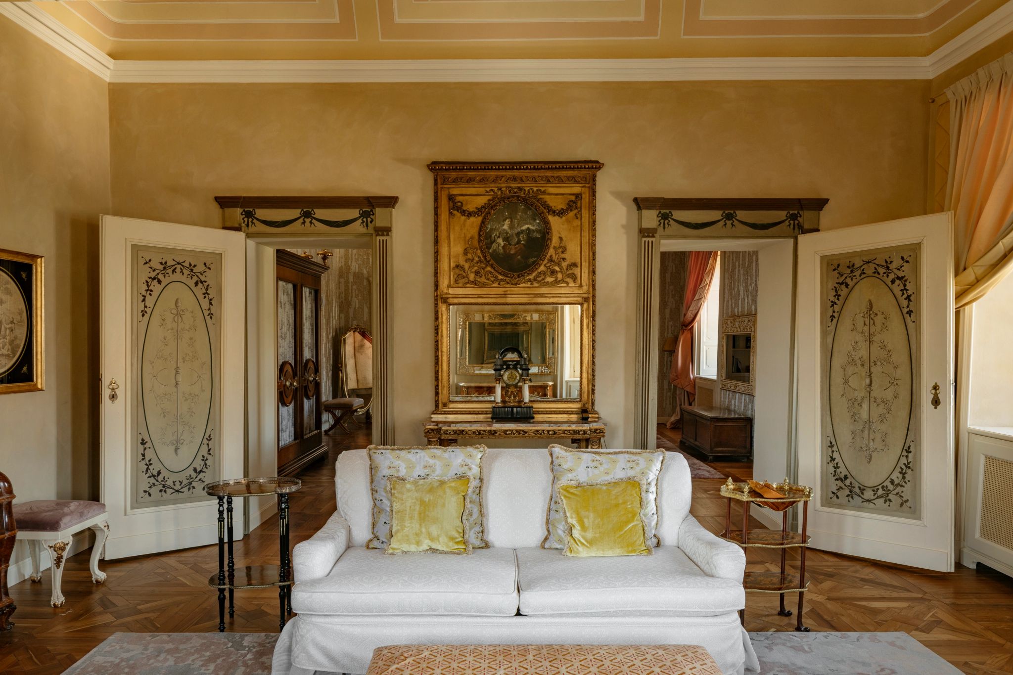 Suite Norma in the Villa Lake View suite com sala – sala de estar - decoraçao de luxo