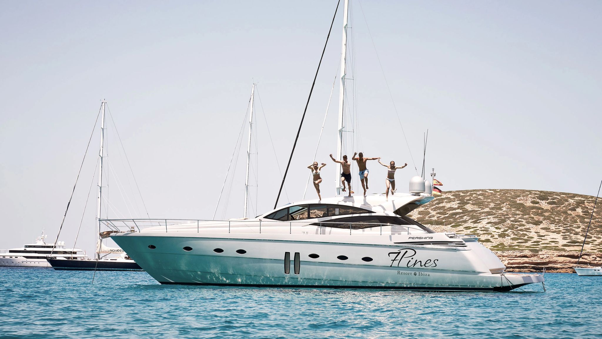 7Pines Pershing  aventura marinha em iate privado pelo resort