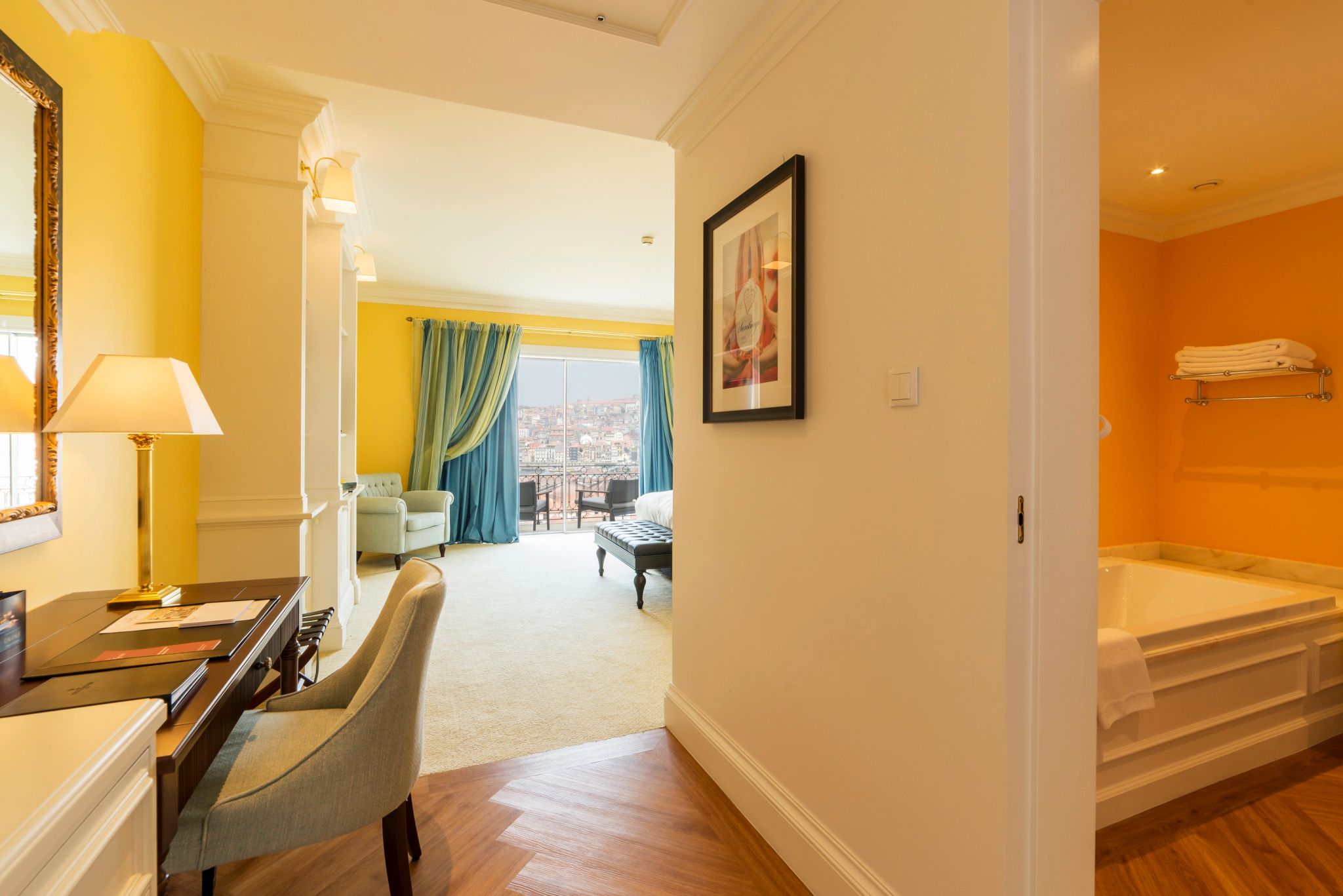 Executive mesa de escritorio – quarto de luxo – quarto amplo