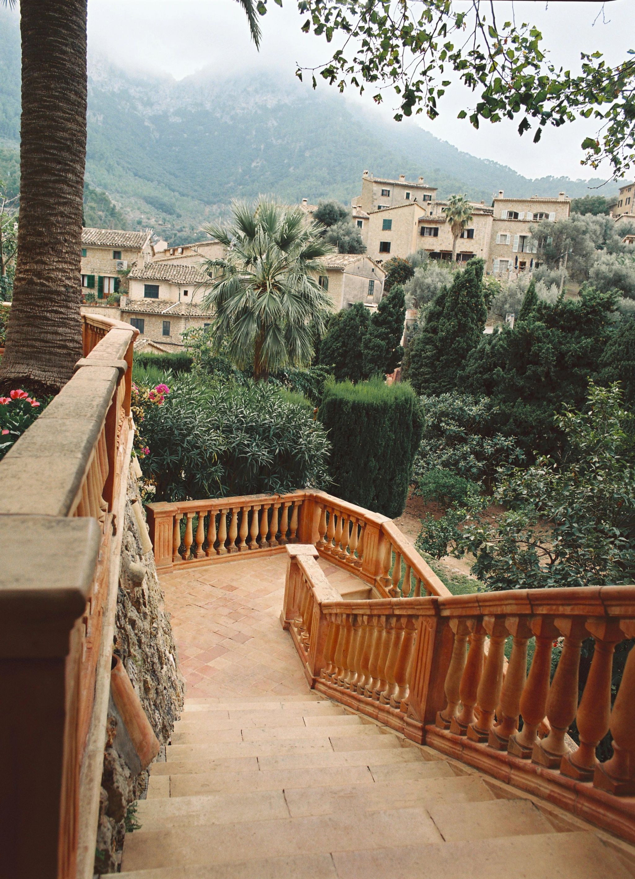La Residencia, A Belmond Hotel hotel com vista - vista mediterraneo - hotel montanha