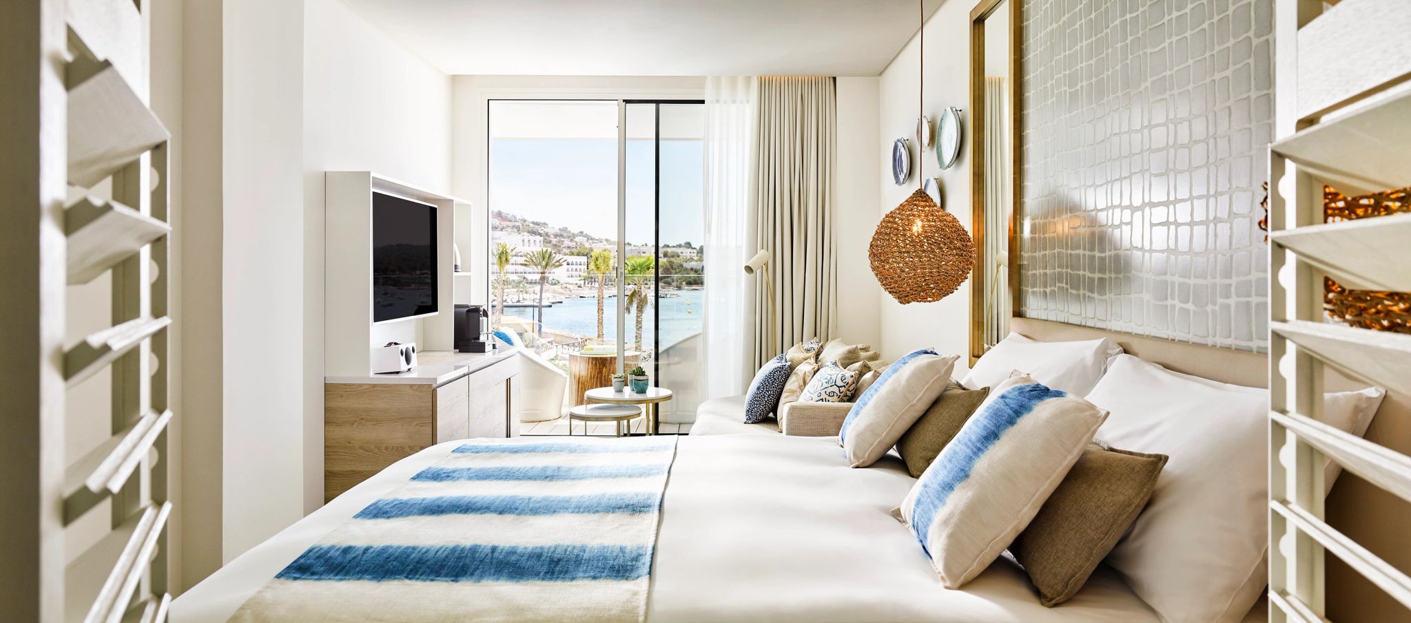 quarto moderno - amenidades de hotel - quarto casal