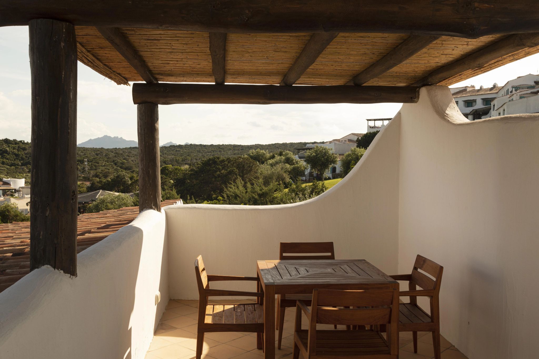 terraco – vila ampla – mesa de jantar