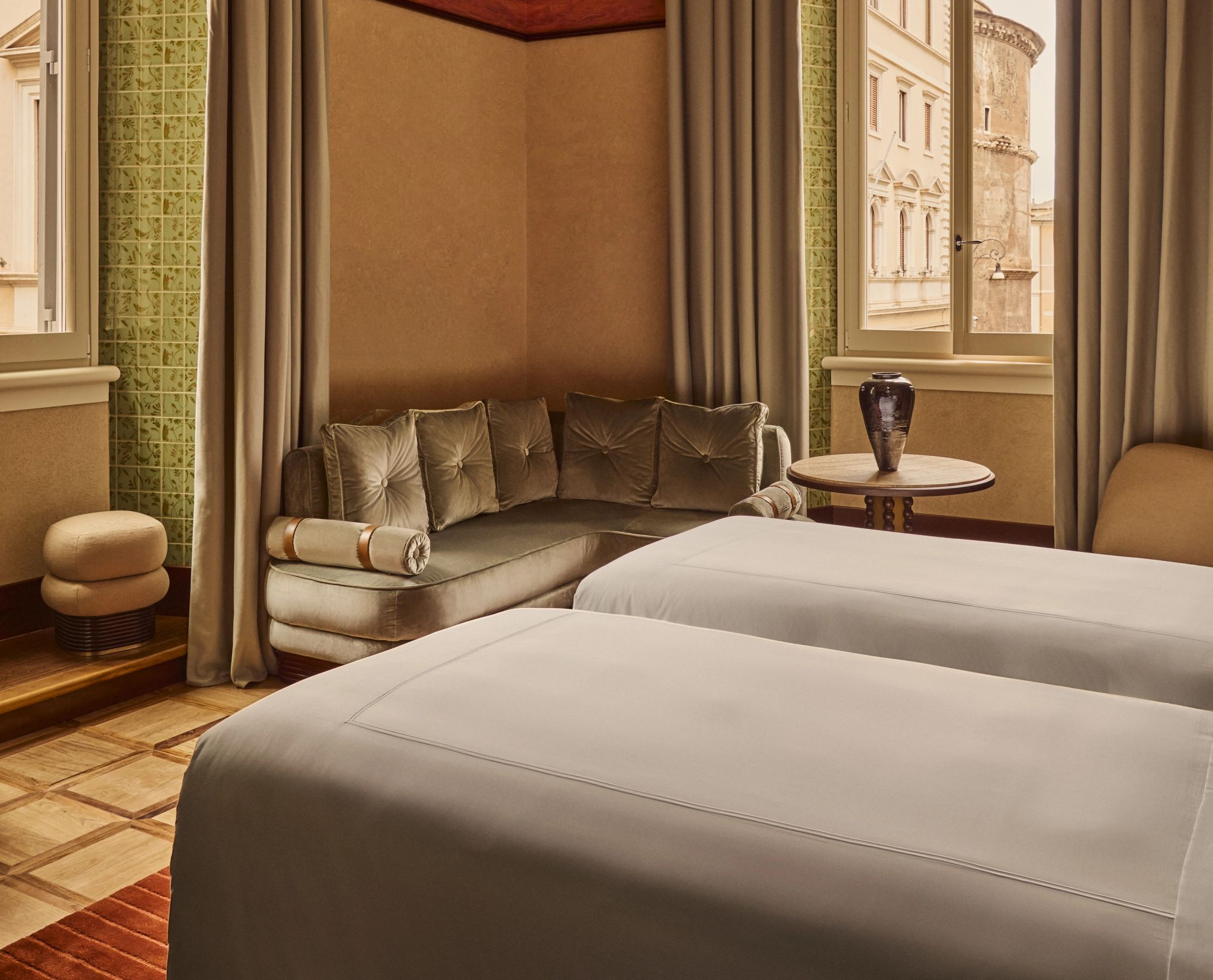 Deluxe Minerva Square View quarto com vista - decoracao premium - cam twin