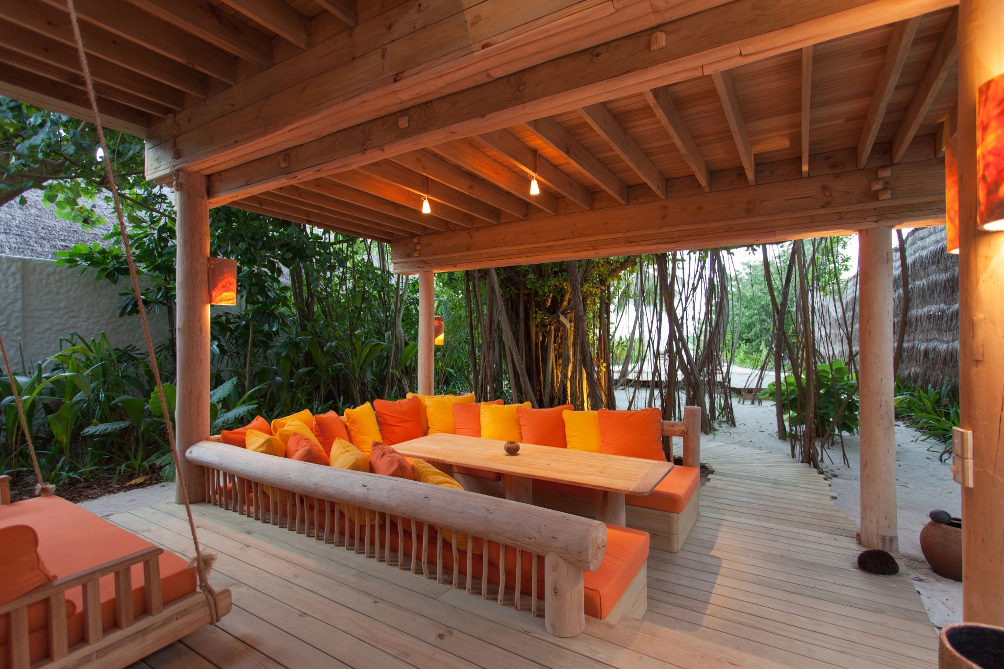 Crusoe Suite Pool area externa maldivas - vista jardim tropical - suite luxo