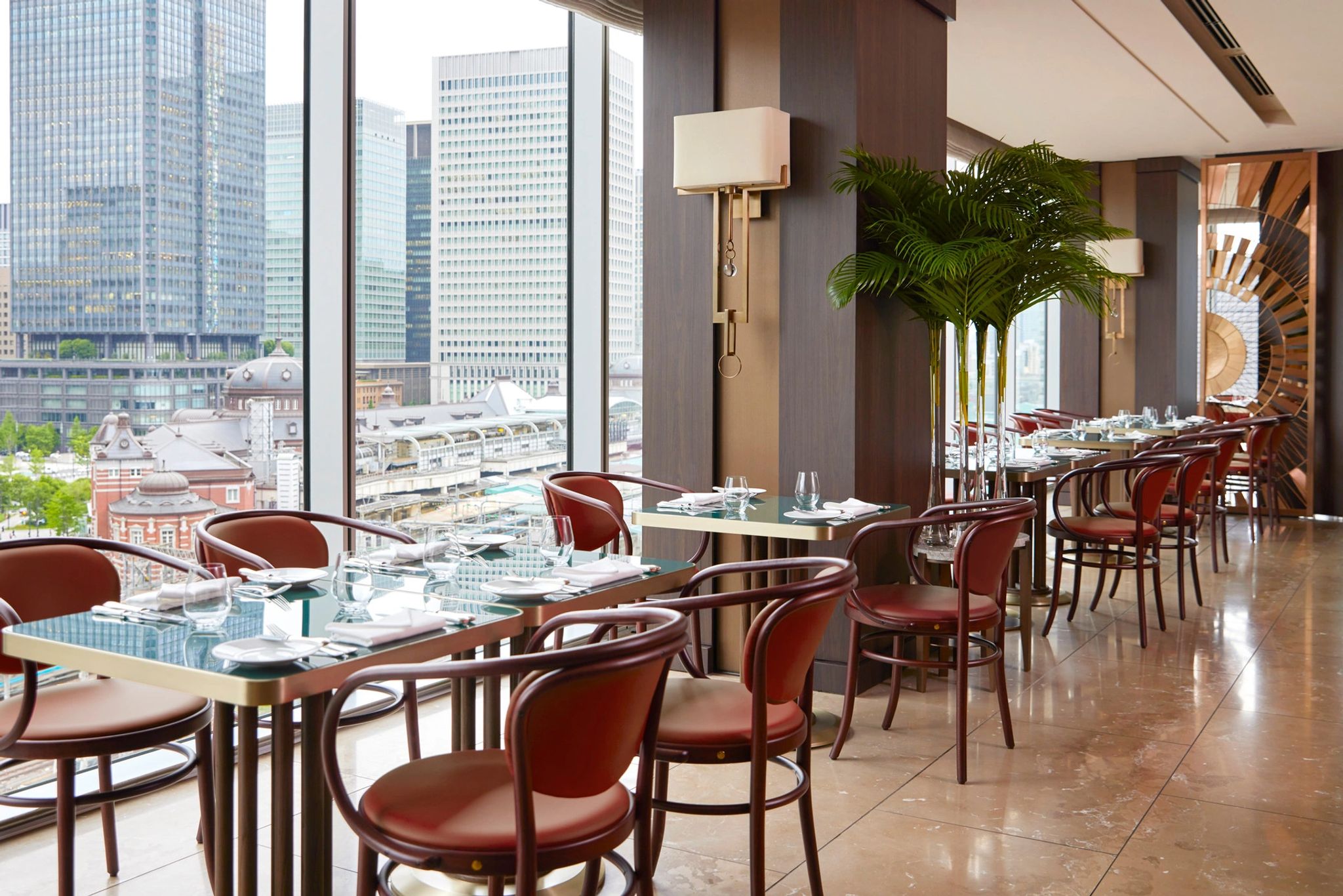 Maison Marunouchi  restaurante com vista – chef michelin – design de luxo