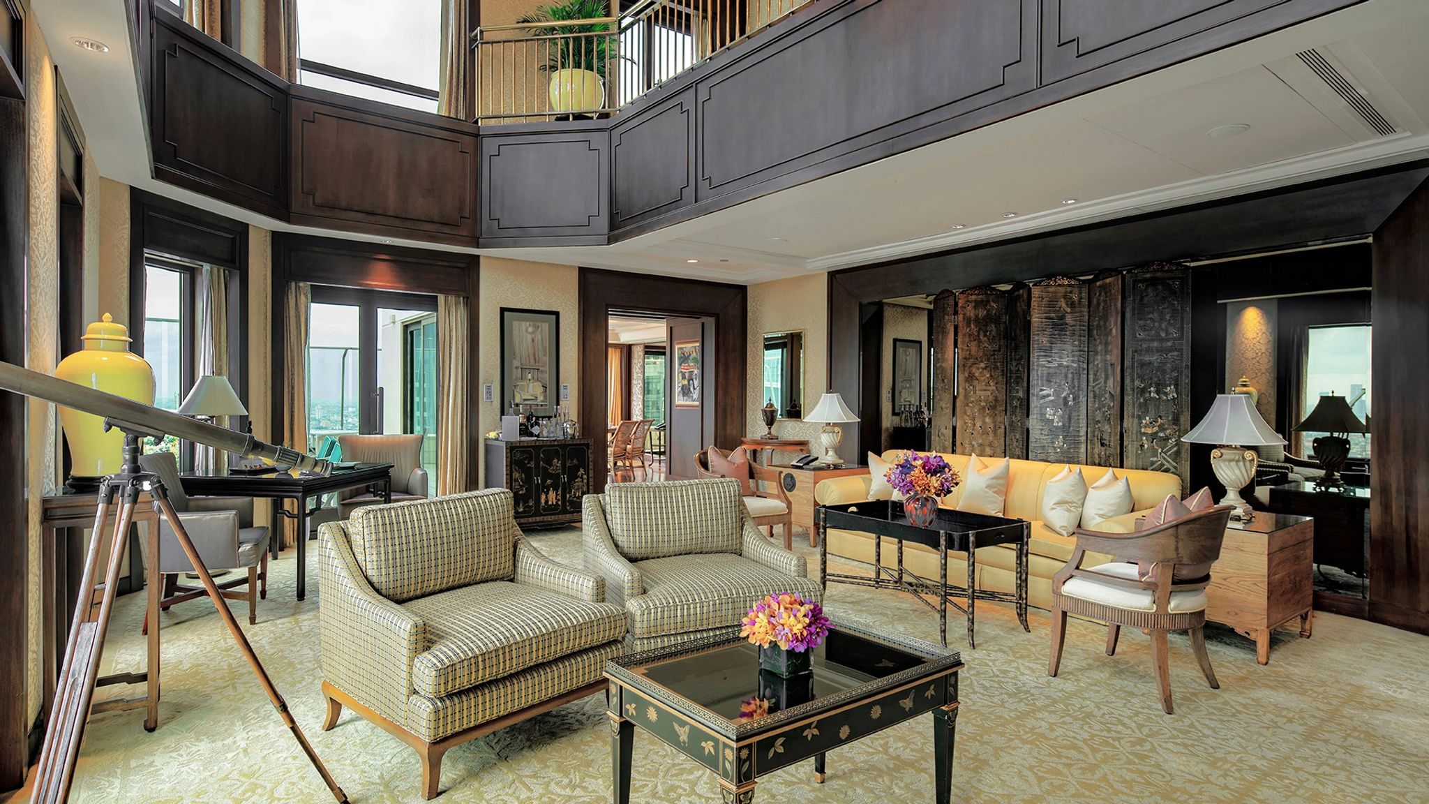 sala de estar - sala ampla -sala de luxo - suite de dois andares - duplex suite