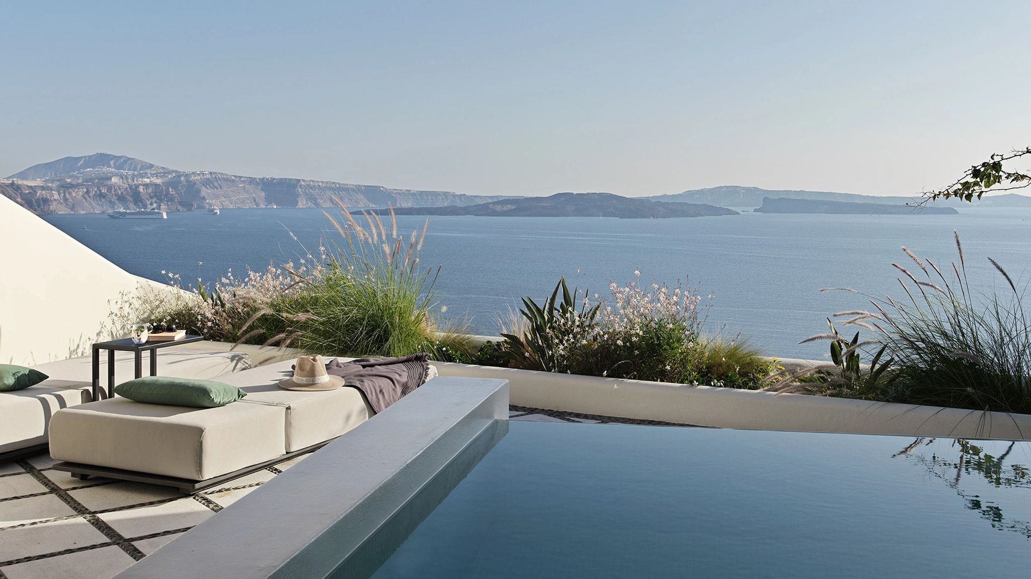 piscina-privativa - vista-mar-egeu - borda-infinita