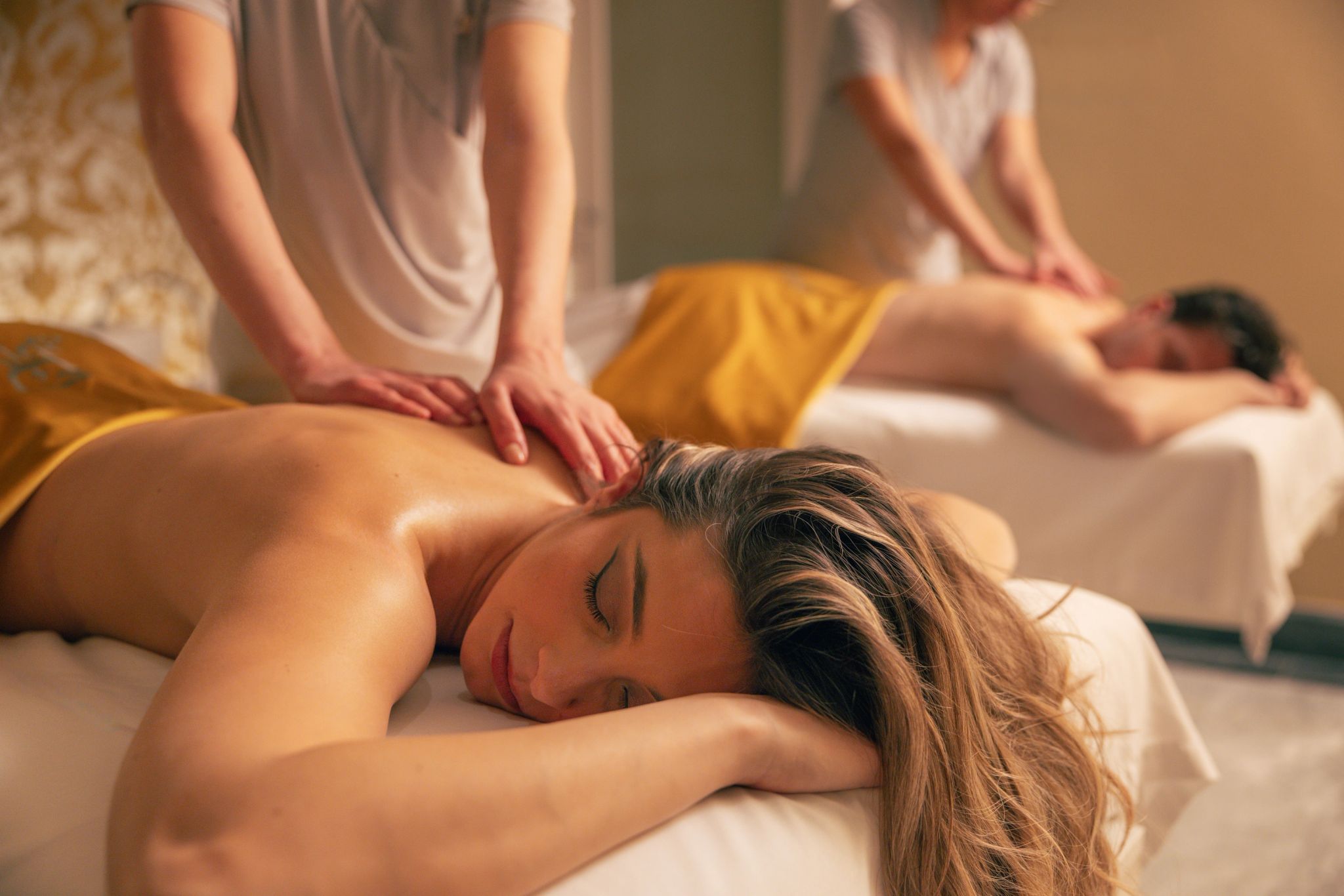 massagem de spa em ambiente tranquilo no hotel de luxo 