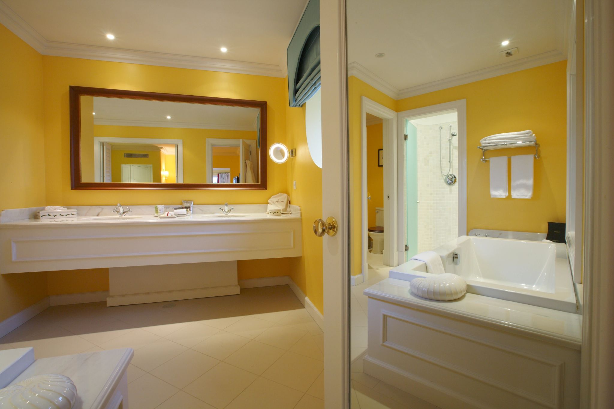 banheira de imersao - suite com banheira - banho premium