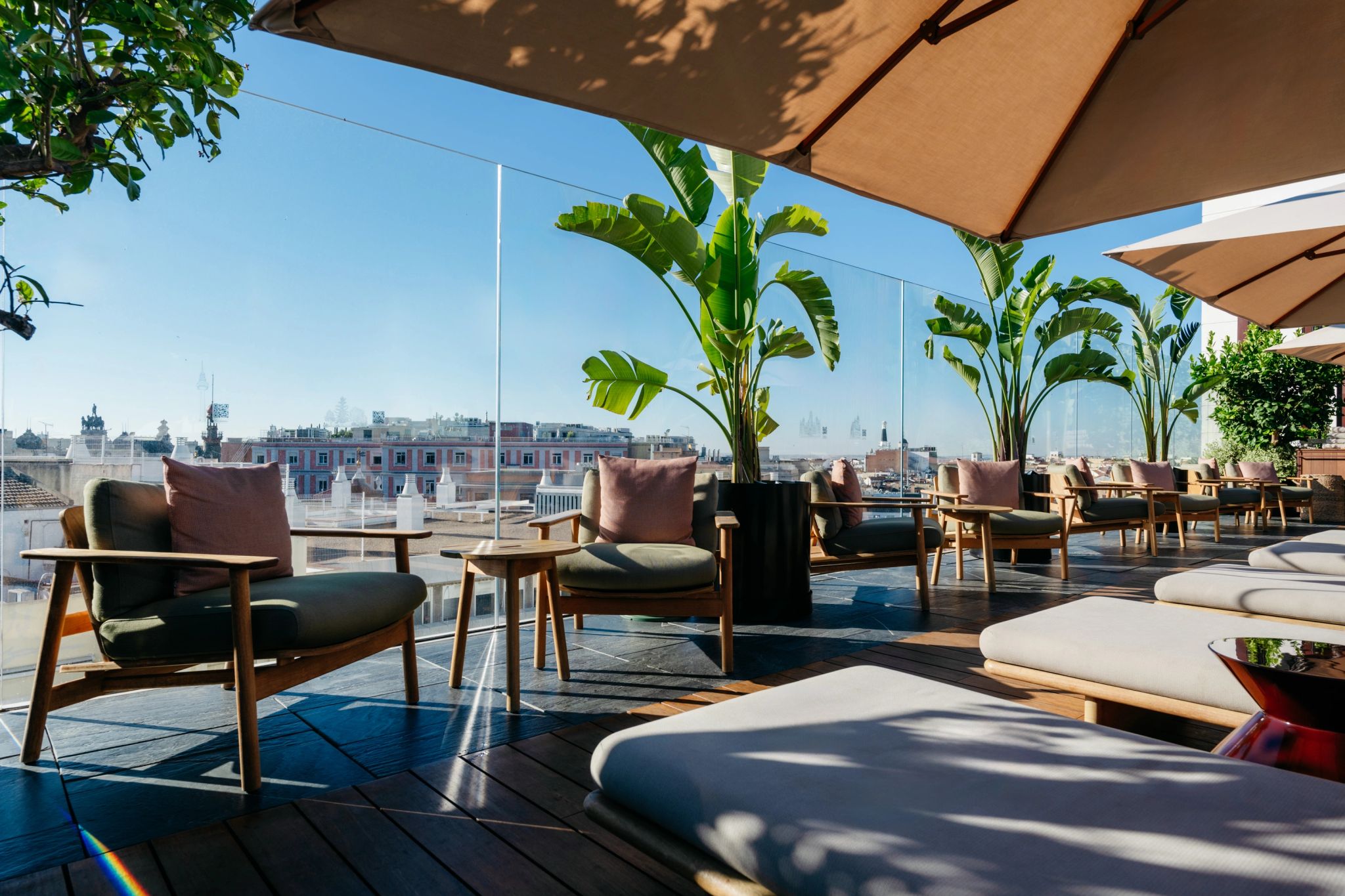 Rooftop do hotel vista cidade – arquitetura de luxo – rooftop do hotel