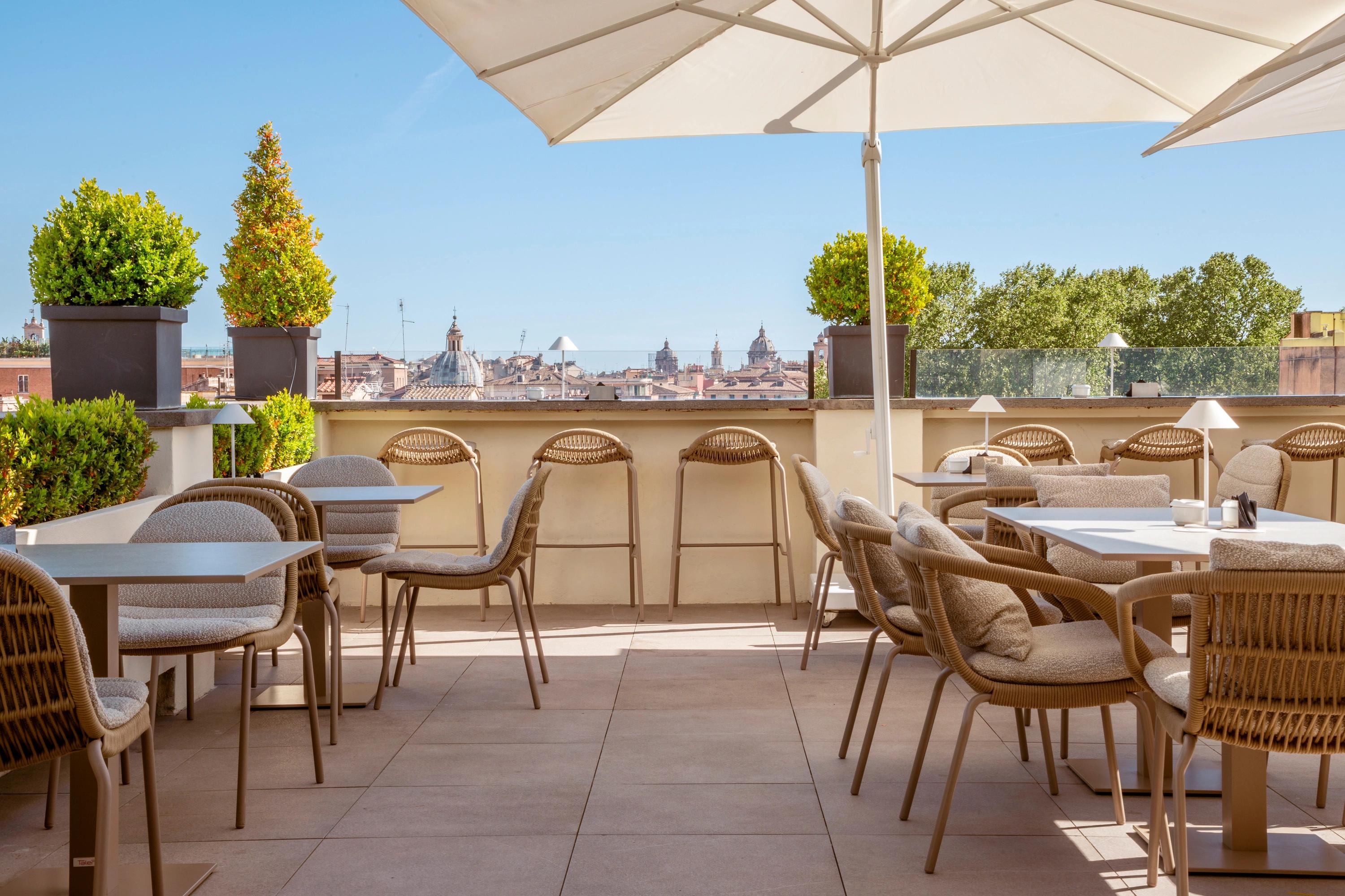 restaurante com terraço - vista panoramica roma - almoço ao ar livre