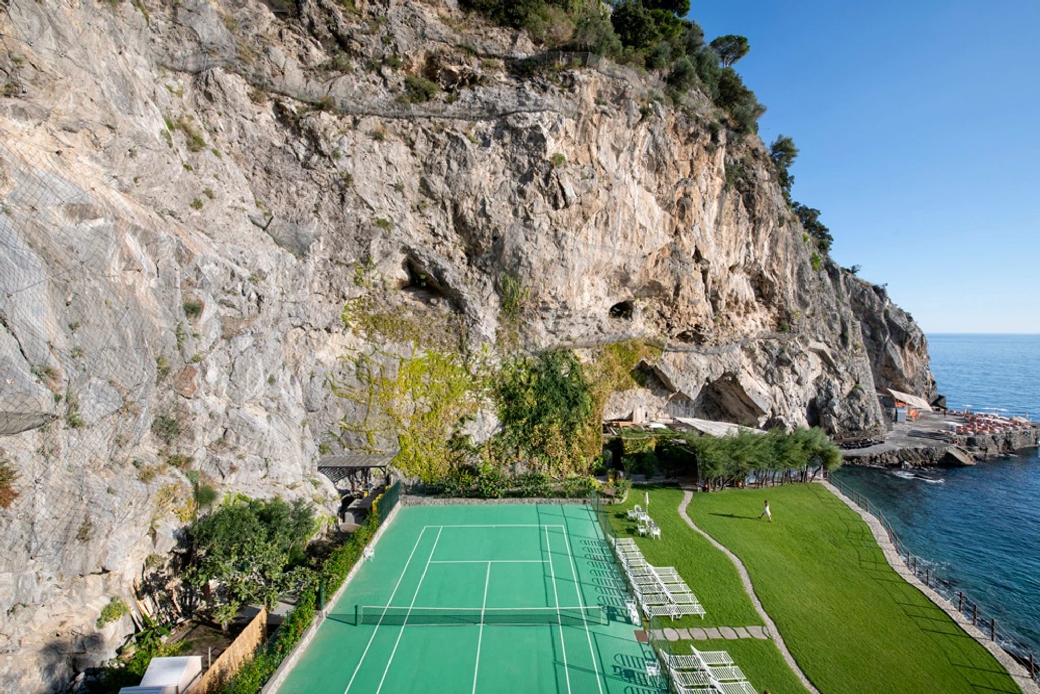 Quadra de tênis esportes - quadra de tenis - tenis beira mar - aulas de tenis