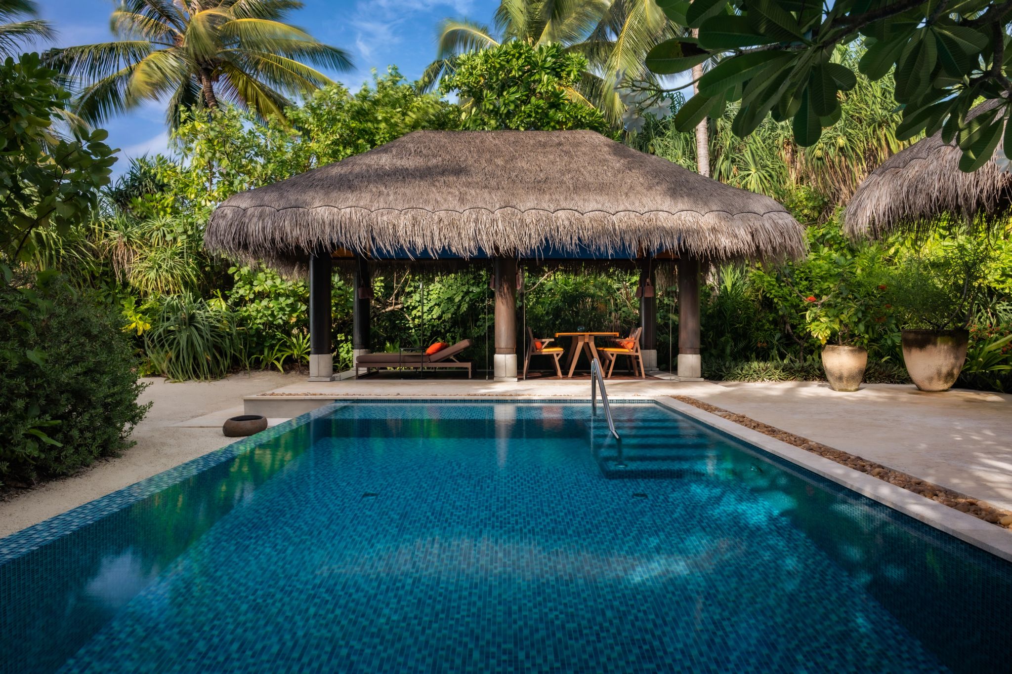 suite com piscina privativa – piscina borda infinita – area de lazer suite