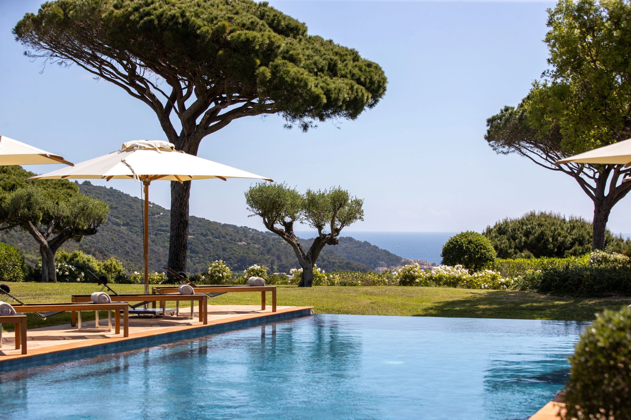 Villa 19 piscina externa - piscina privativa - lazer ao ar livre