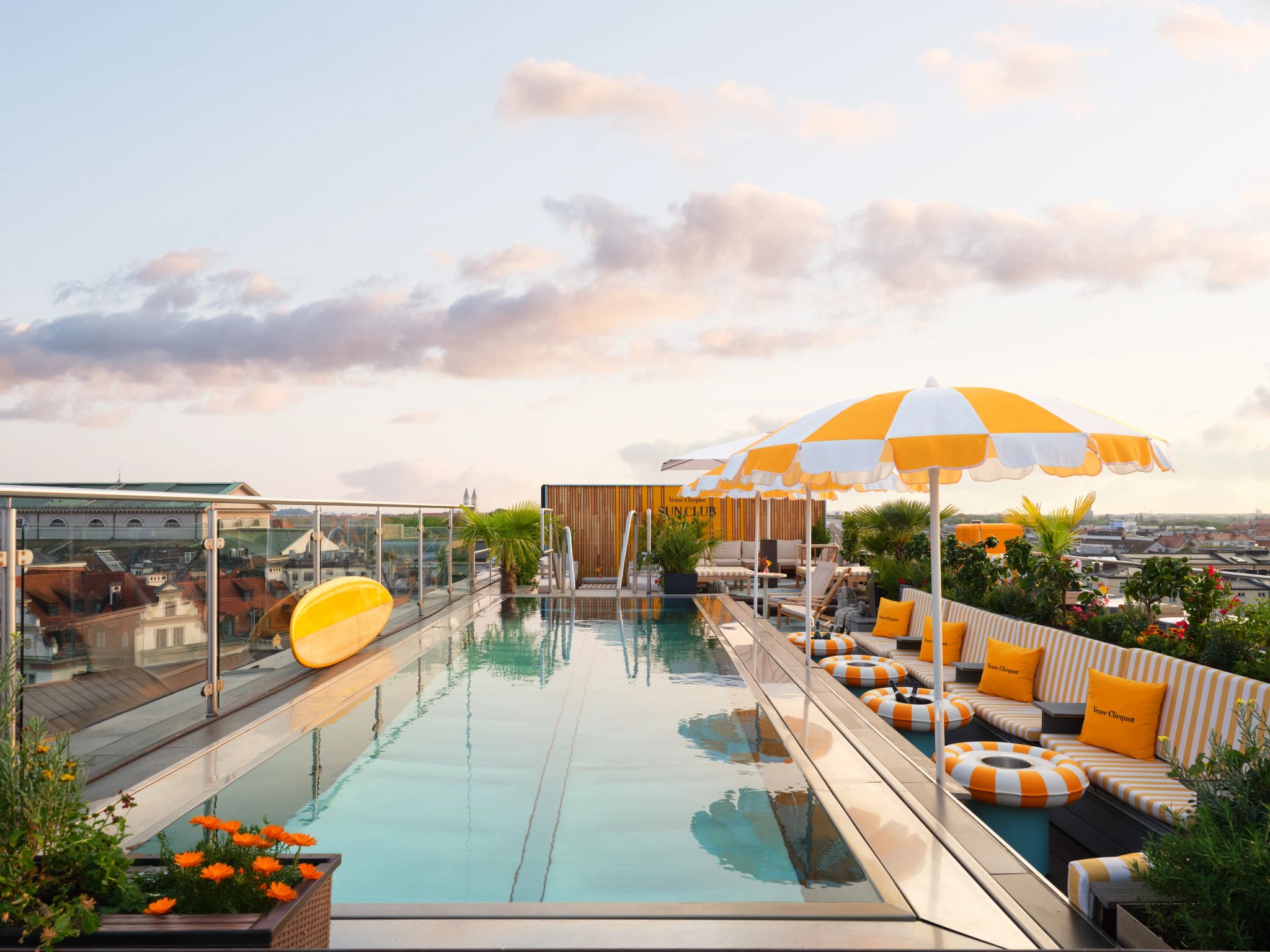 Rooftop Piscina hotel luxo munique - piscina ao ar livre - mandarin oriental rooftop