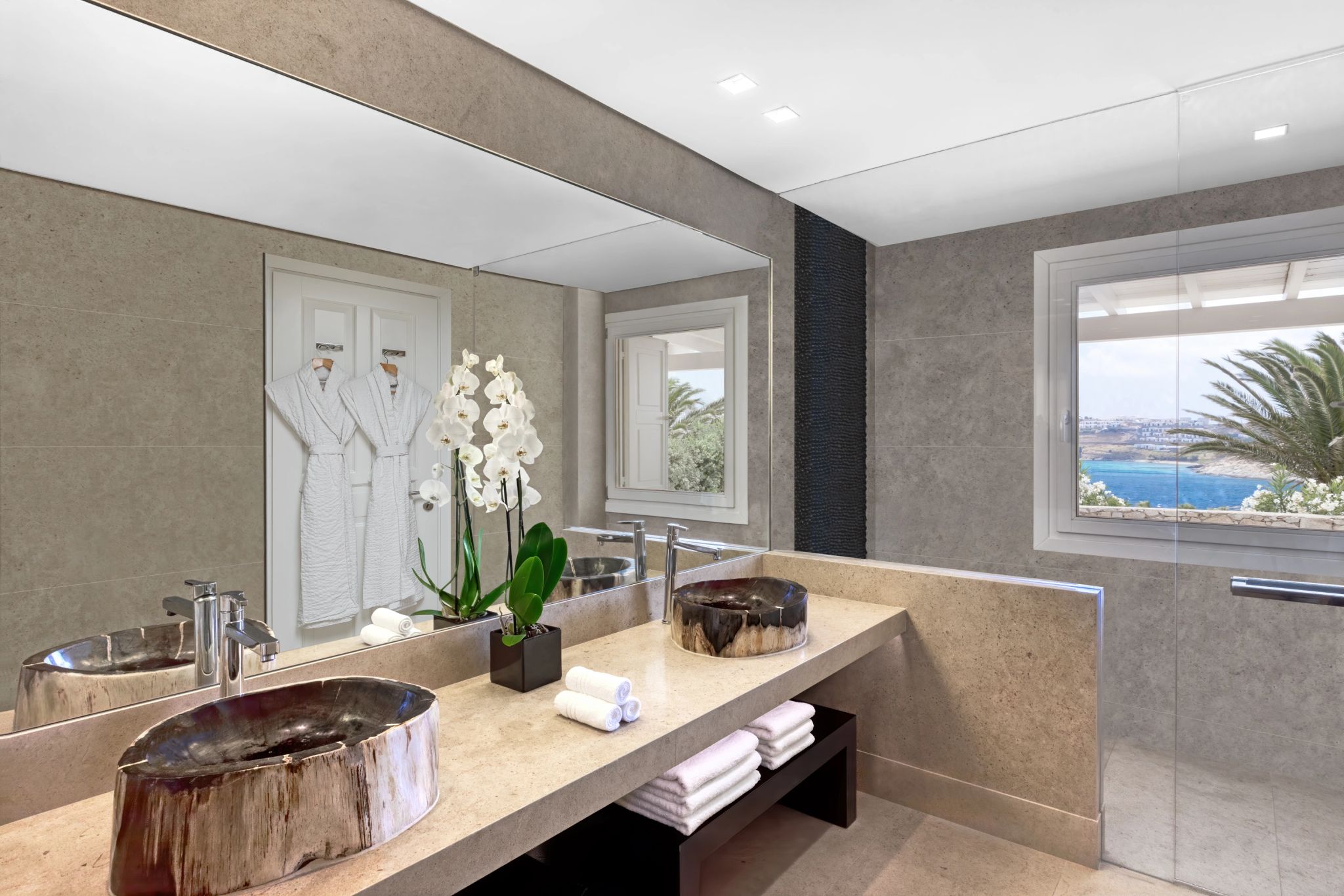 Resort Suite, One King or Two Twin, Alternate Sofa Bed, Sea View, Balcony banheiro chique - banheiro moderno - chuveiro alta pressao