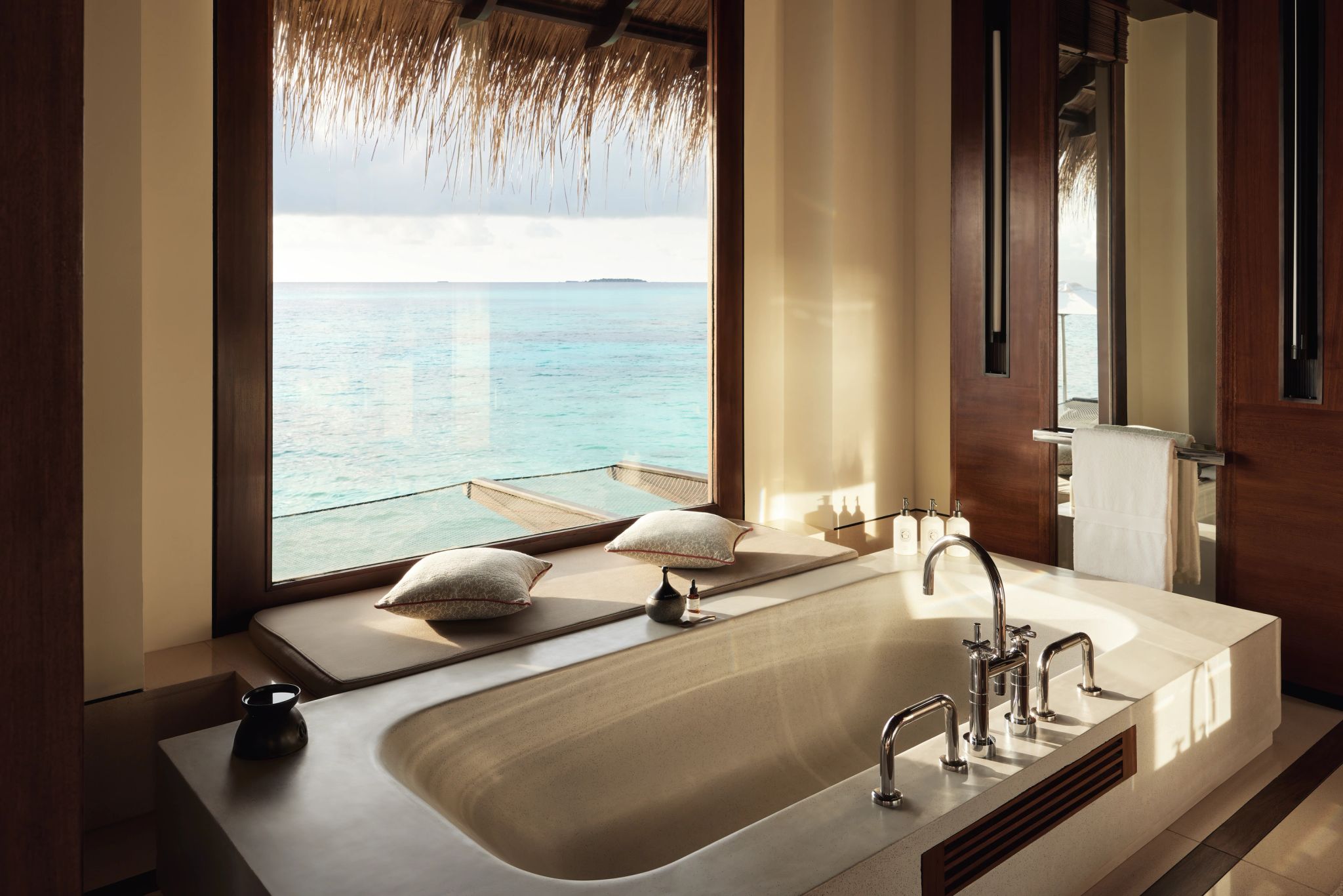 Water Villa King Pool banheira vista mar - banho de banheira - banho relaxante