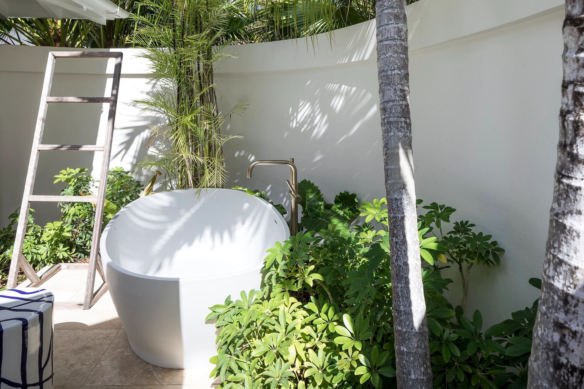 Beachside Suite banheira ao ar livre - banheira de imersao - banho de banheira - banho premium