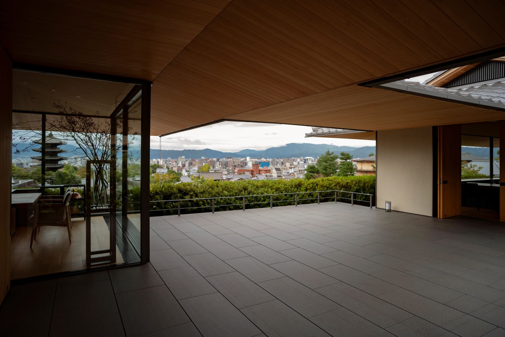 Restaurante Yasaka  vista kyoto – area externa hotel - almoço com vista