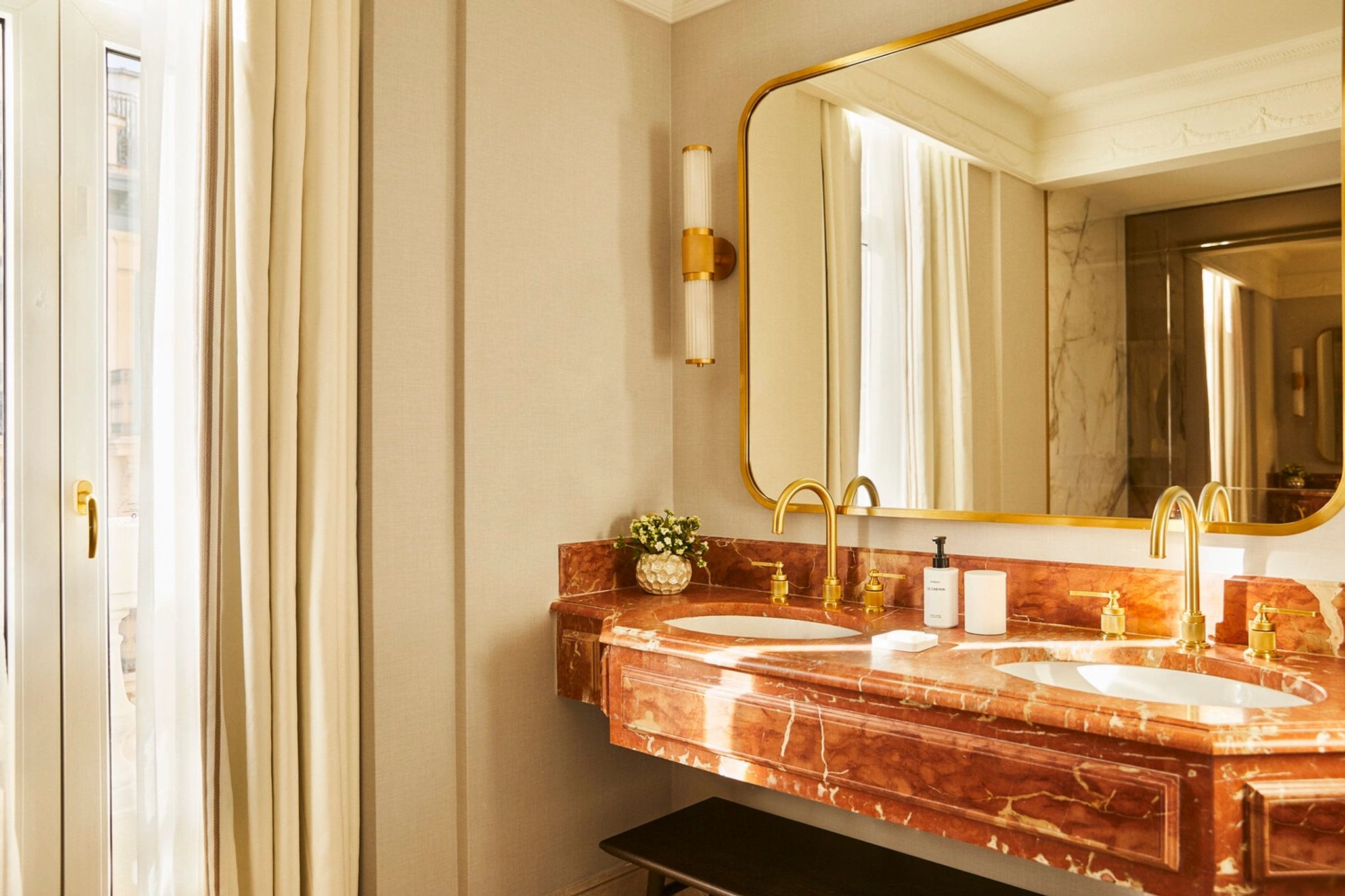 Cervantes One Bedroom Suite King City View suite luxo - suite premium - melhor suite madri