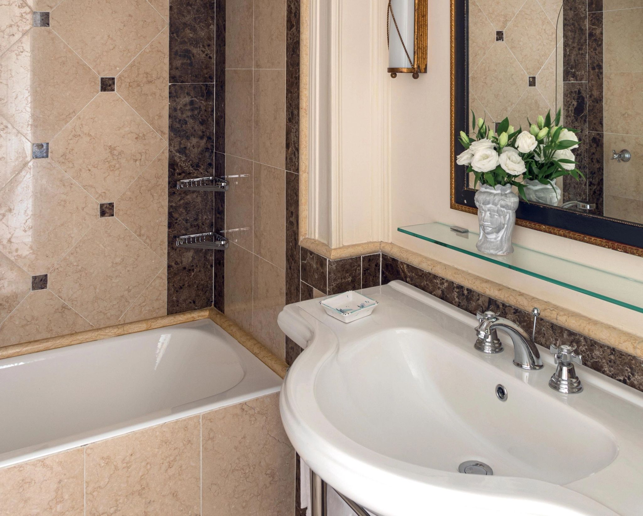 Deluxe Sea View Suite Balcony banheira de imersao – banheiro com banheira – banheira de luxo