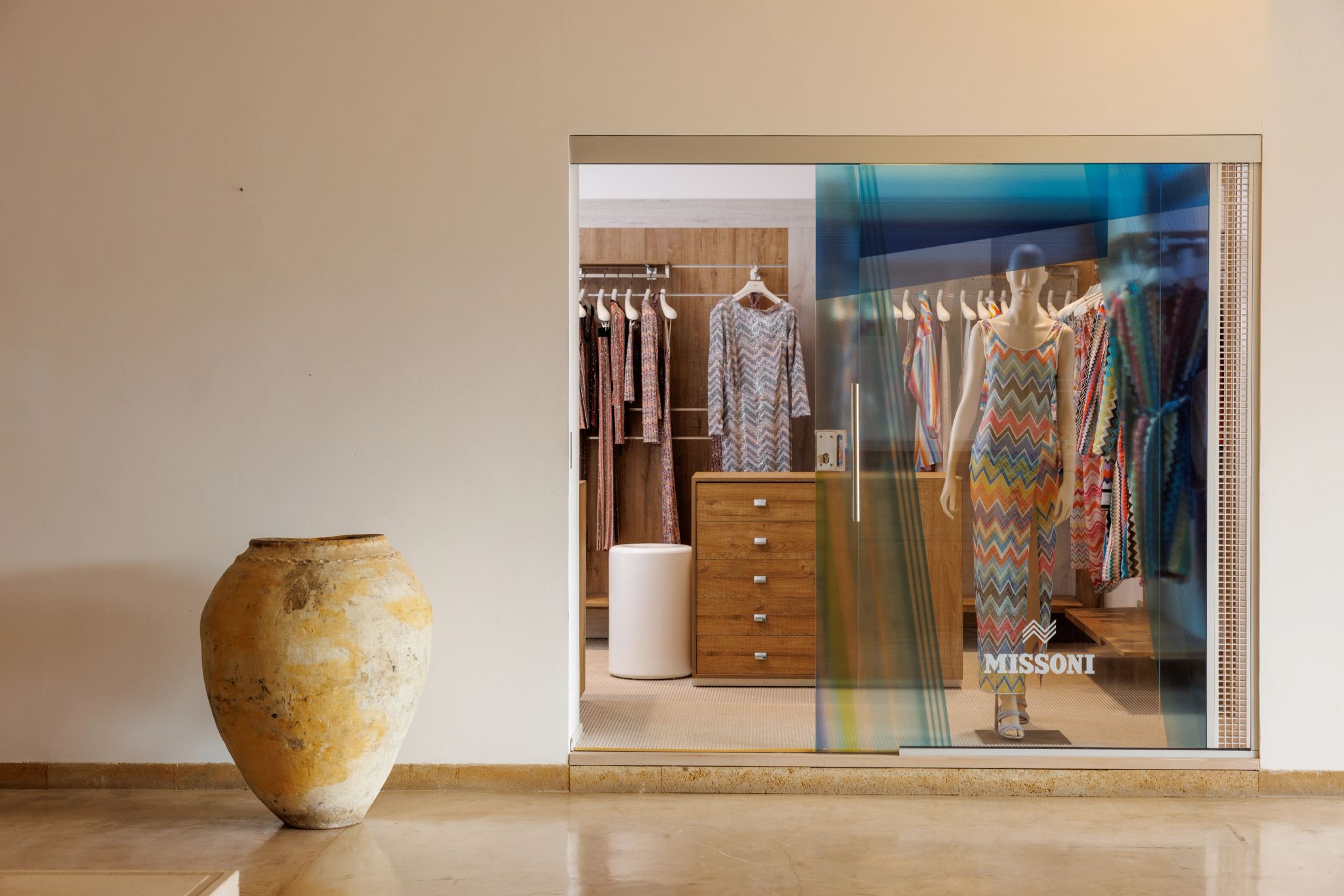boutique missoni – loja de luxo – moda feminina  - boutique de hotel - vitrine de roupas