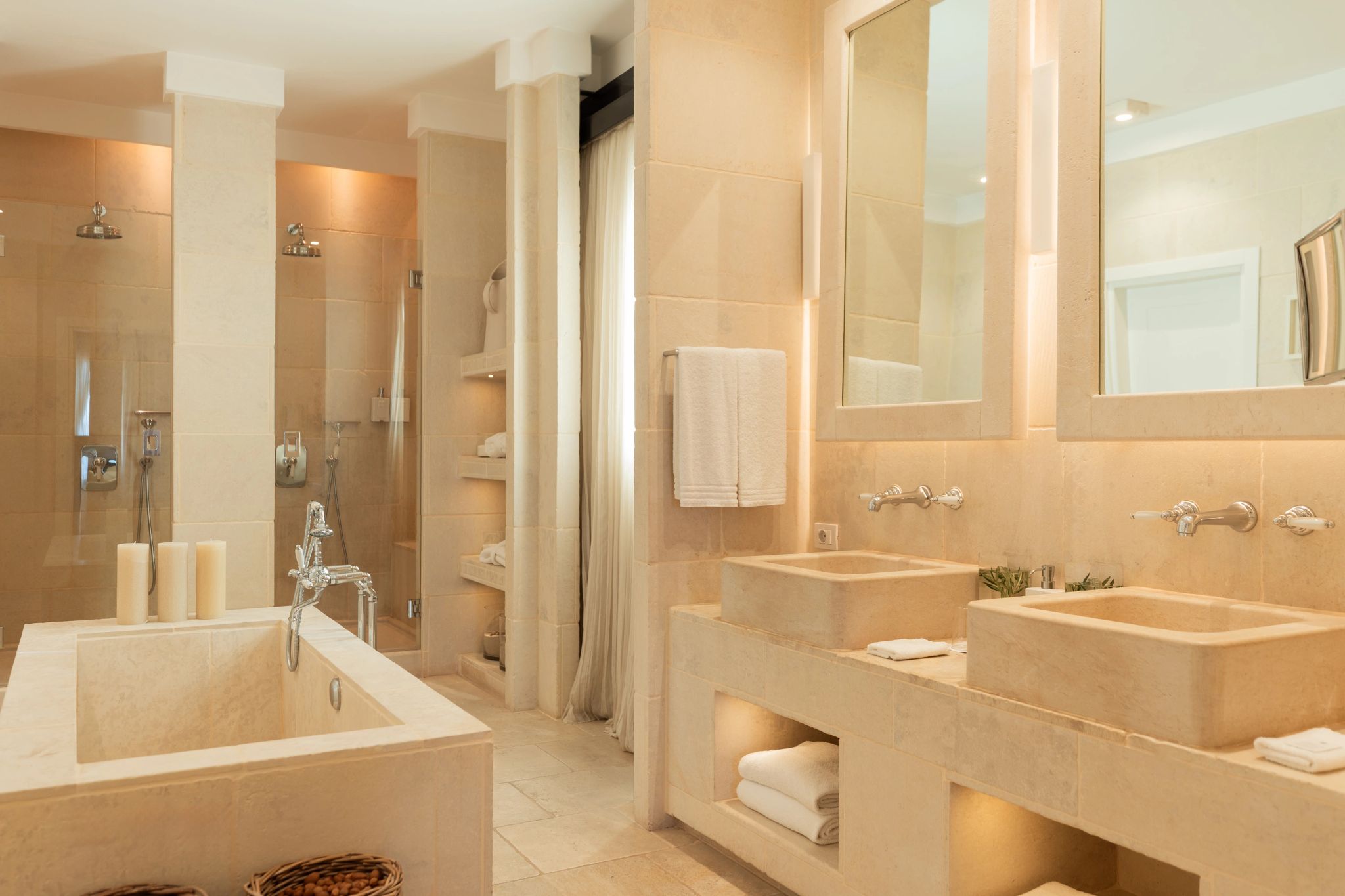 La Egnazia banheiro – banheiro com banheira – banho relaxante