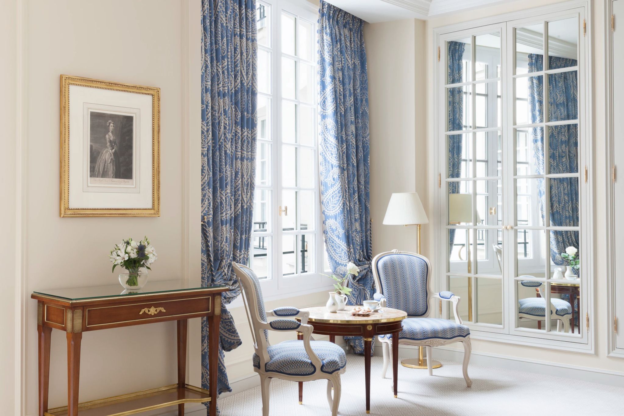 Prestige cha da tarde - decoraçao classica - moveis de madeira - quarto azul