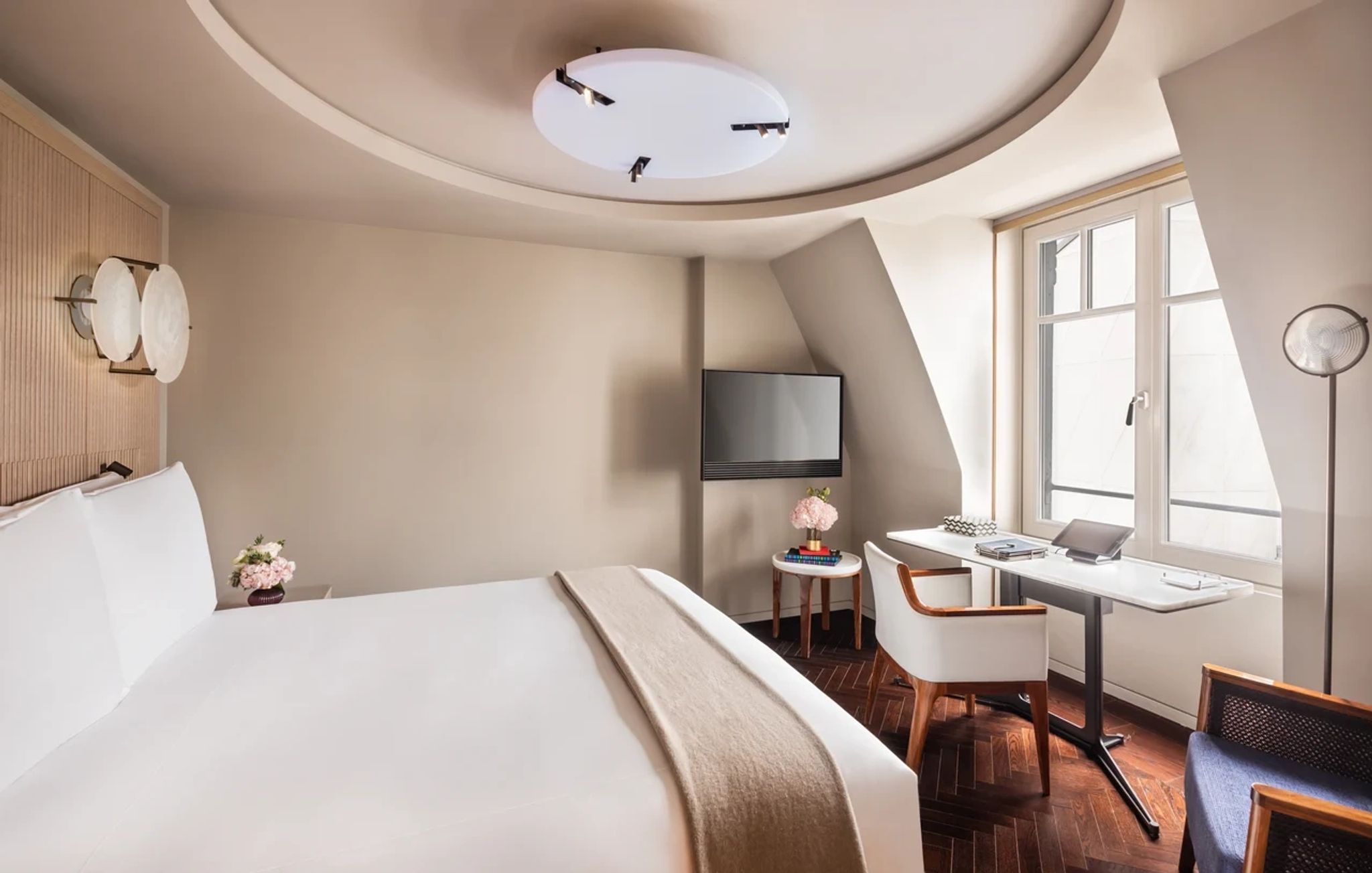 Grand Appartement Rive Gauche cama king - mesa de trabalho - apartamento com dois quartos