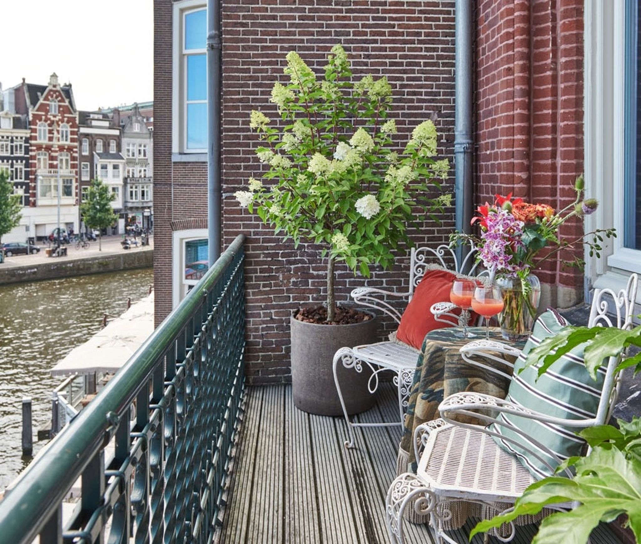 suite com terraço - vista para o canal – vista cidade – area de lazer