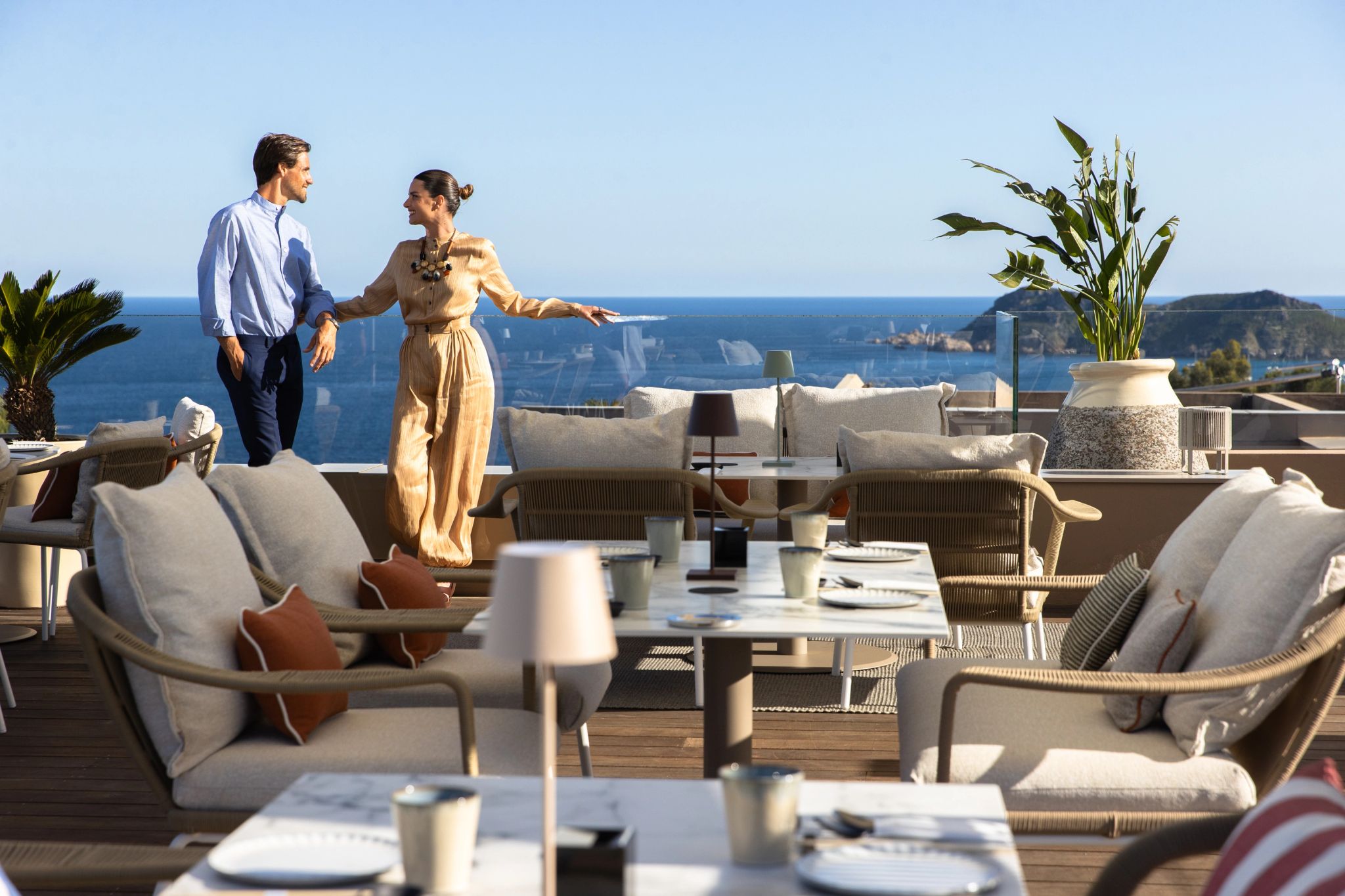 La Muña Terrace  area externa restaurante - almoço vista mar - terraço gourmet