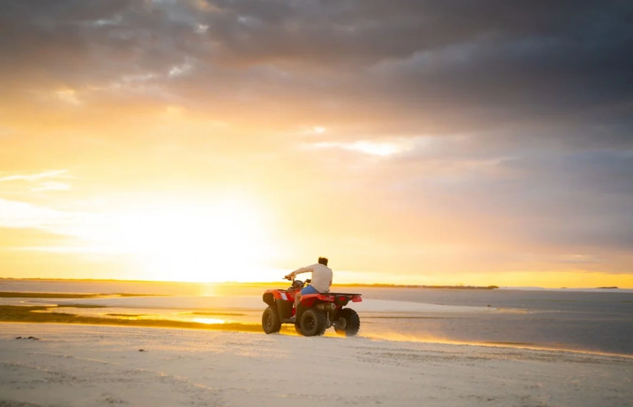 por do sol - passeio de quadriculo - atividades radicais - lazer ao ar livre - lazer