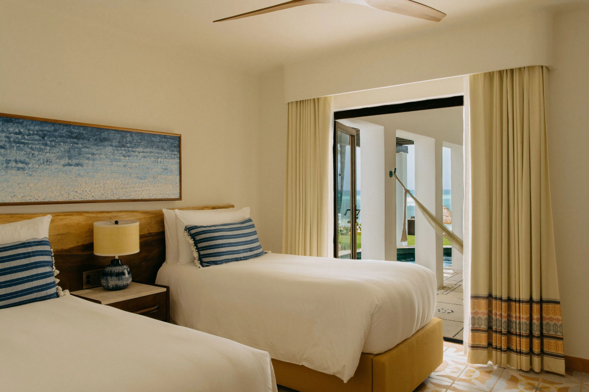 Oceanfront Two Bedroom Plunge Pool cama twin – suite familia – suite com vista