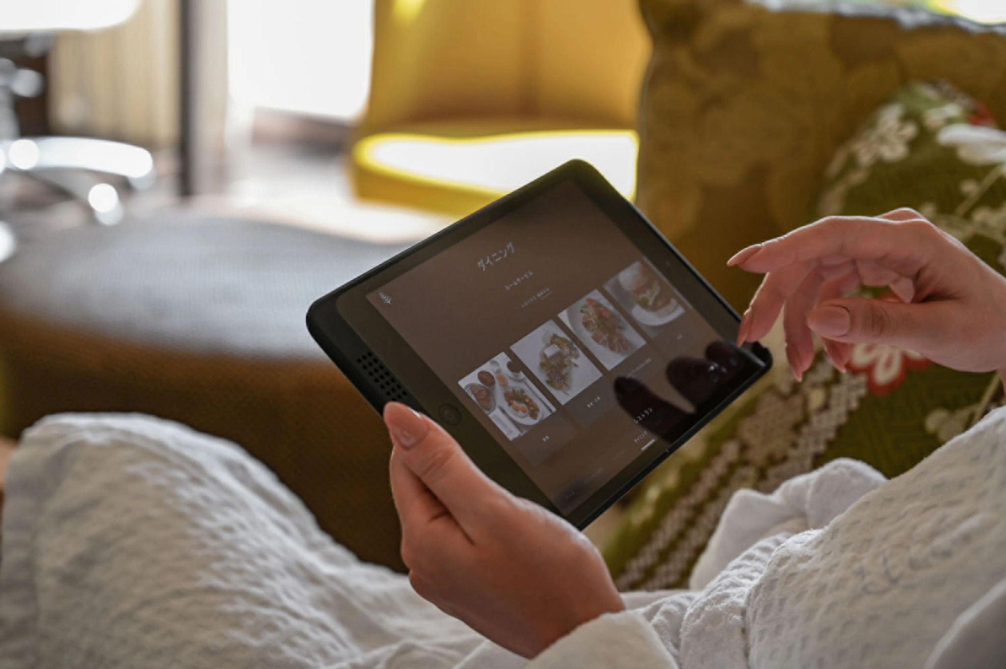 Deluxe King tablet - comodidades do hotel - quarto de luxo