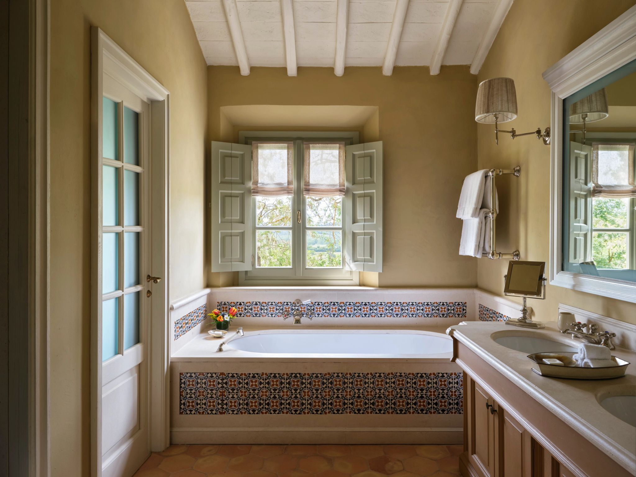 Villa Stabbi banheiro villa stabbi – hospedagem na toscana