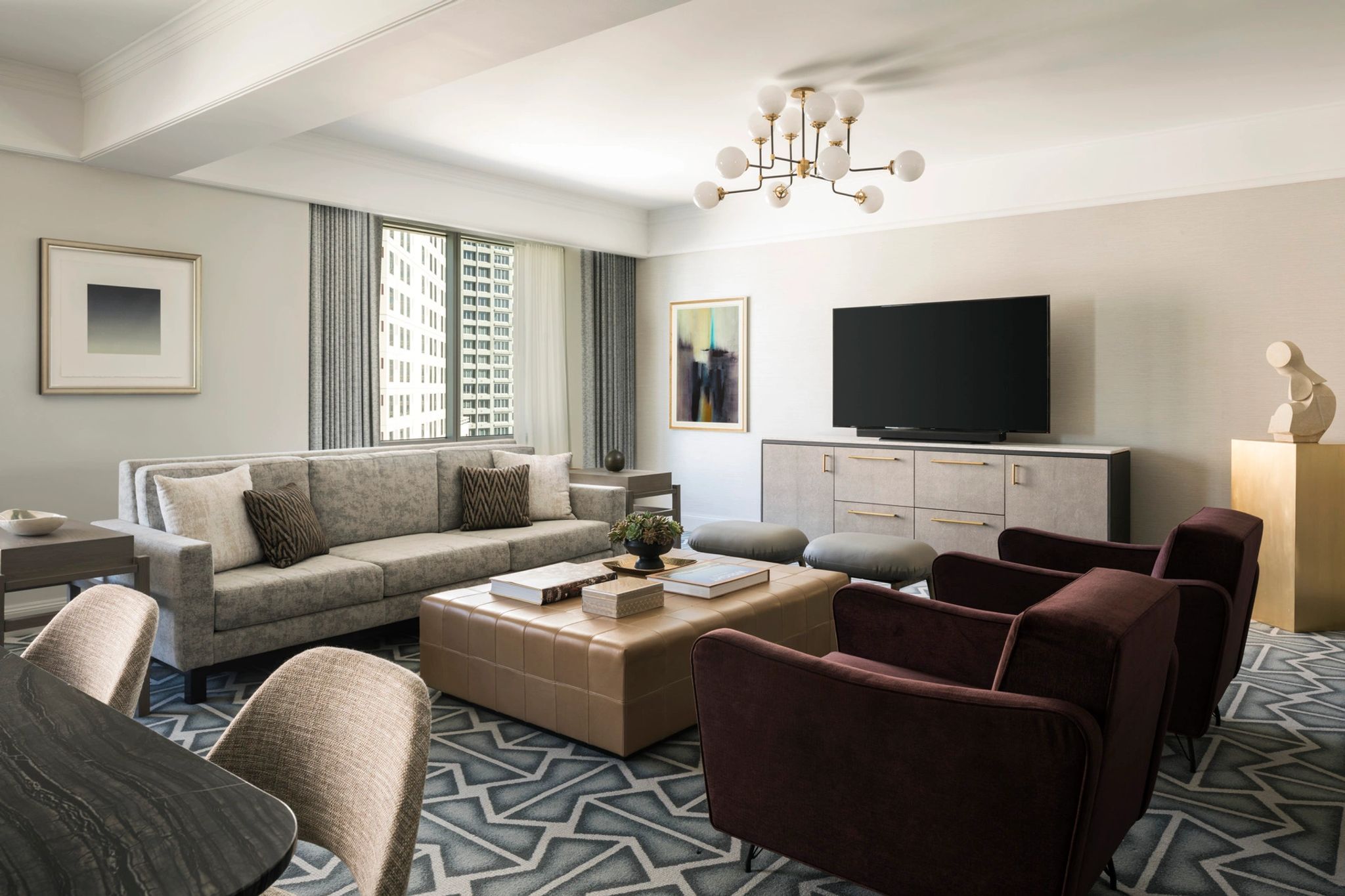 Premier Suite   mesa de jantar – sala de tv – suite de luxo