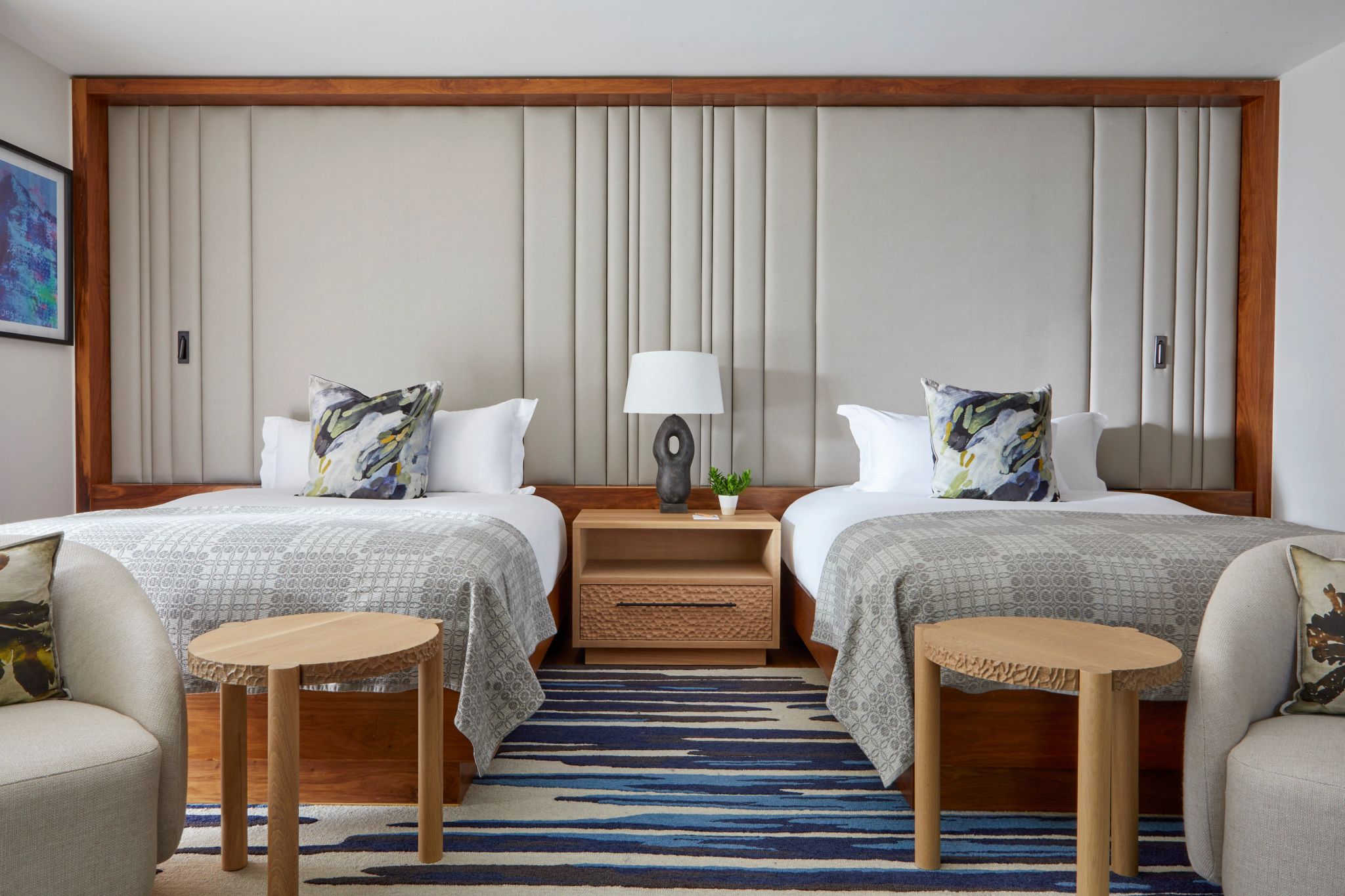 suite com cama queen - suite moderna - camas queen - suite ampla