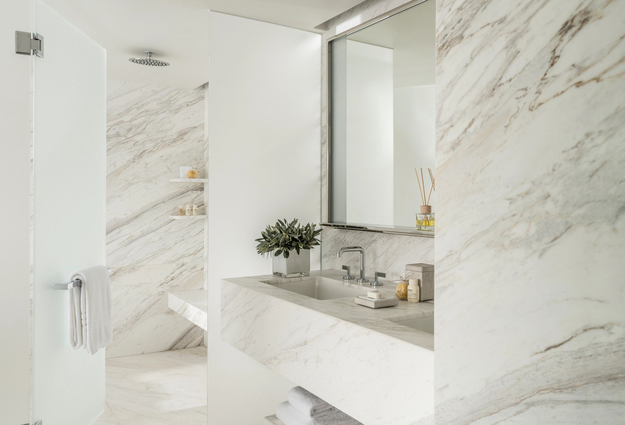 Arion Sea View Junior Suite banheiro em marmore - banheiro chique - suite vista mar